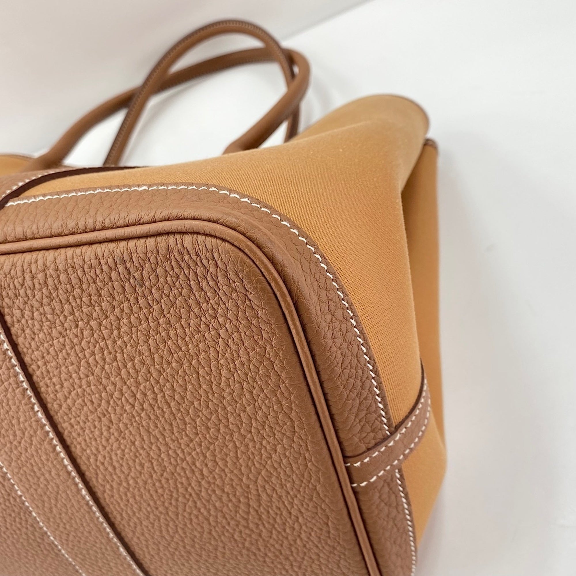 Hermes Brown Tote Bag (Pre-Owned)
