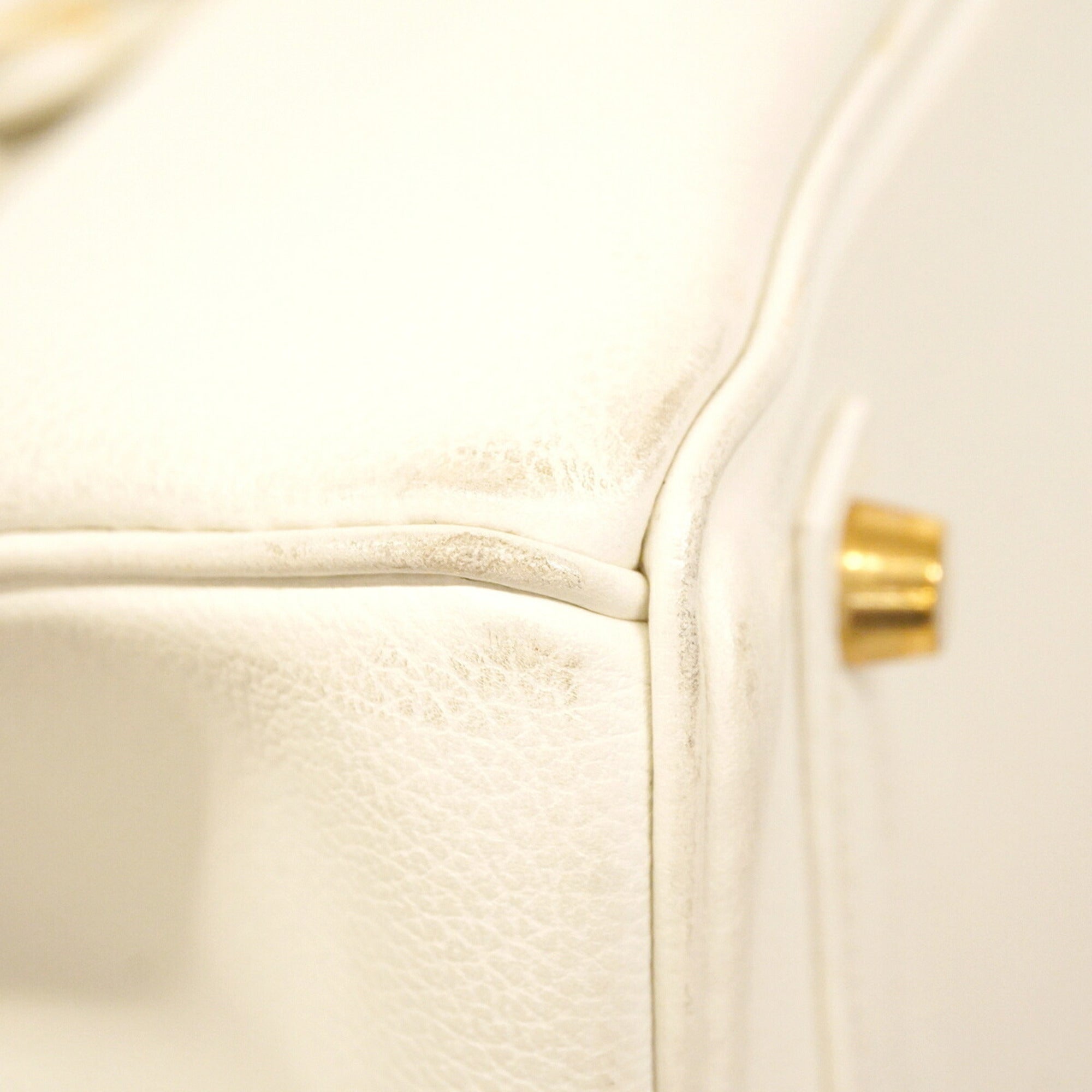 Hermes White Courchevel Leather Handbag (Pre-Owned)