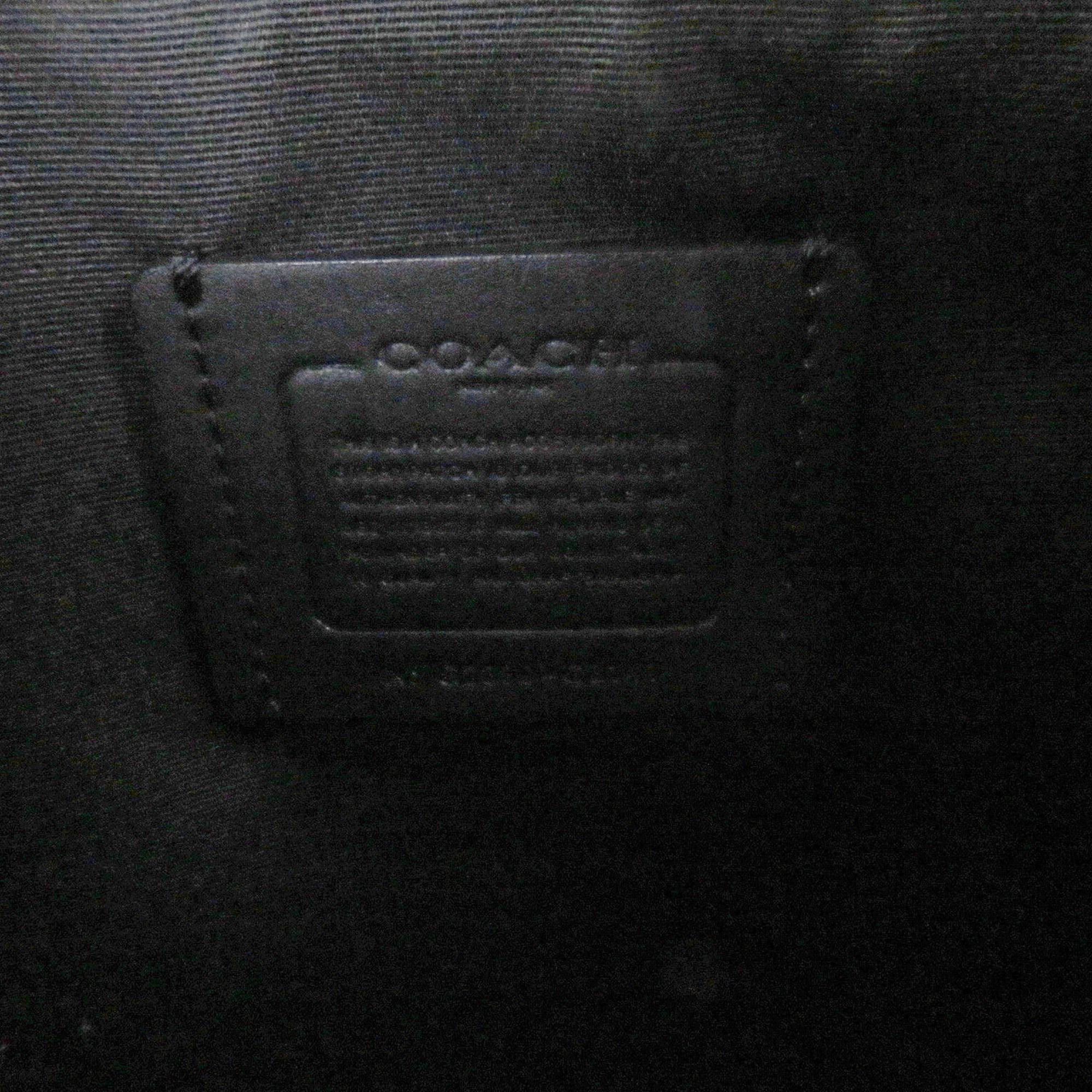 Coach Black Leather Pouch Shoulder Bag (Pre-Owned)