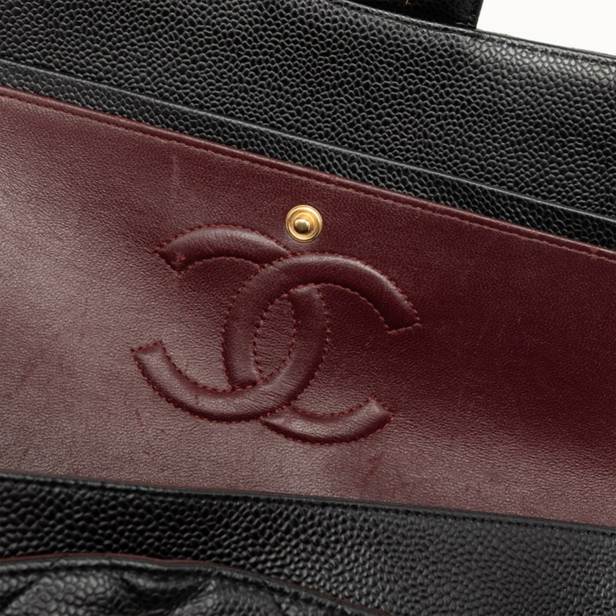 Chanel Black Grained Calfskin Shoulder Bag (Pre-Owned)