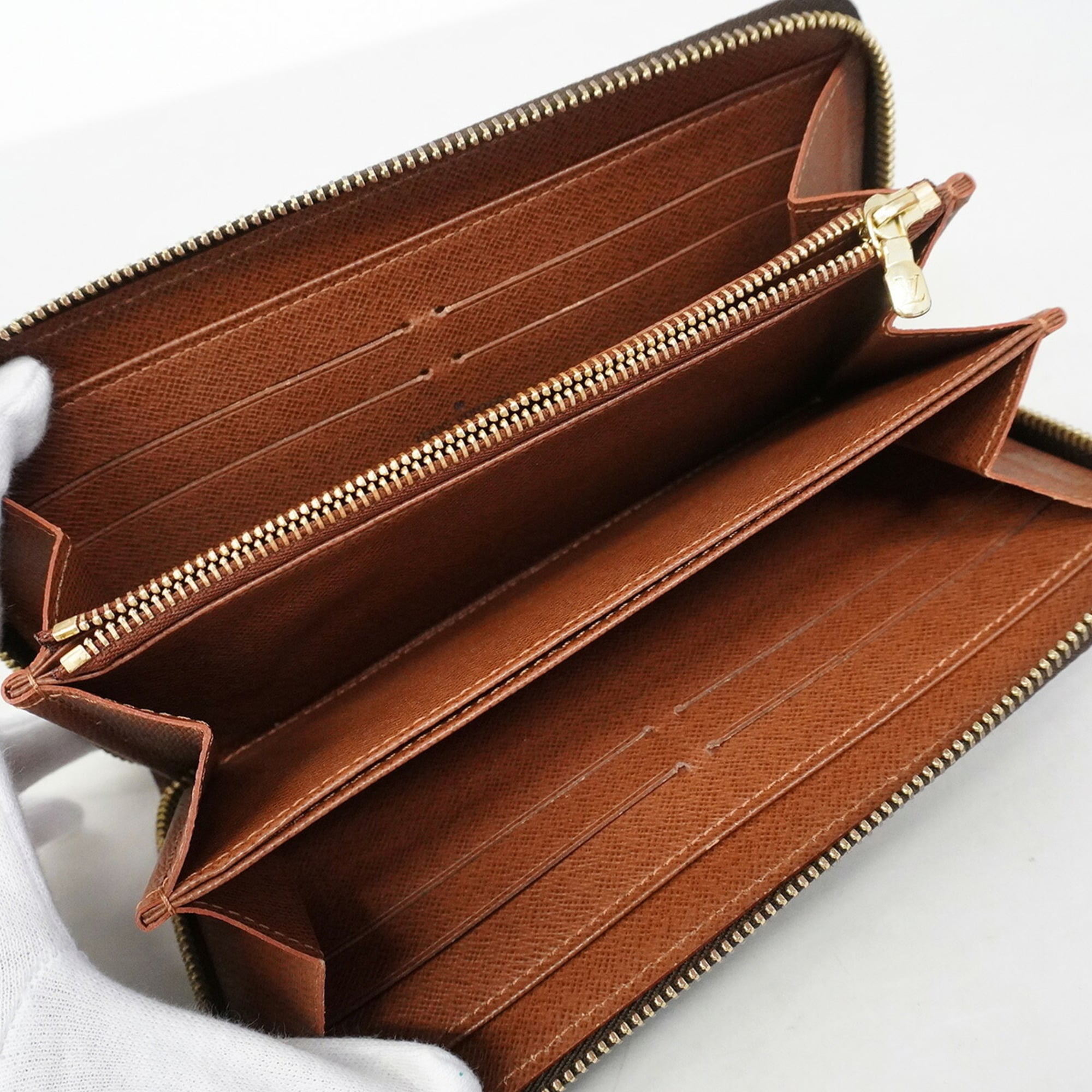 Louis Vuitton Brown Long Wallet (Bi-Fold) (Pre-Owned)