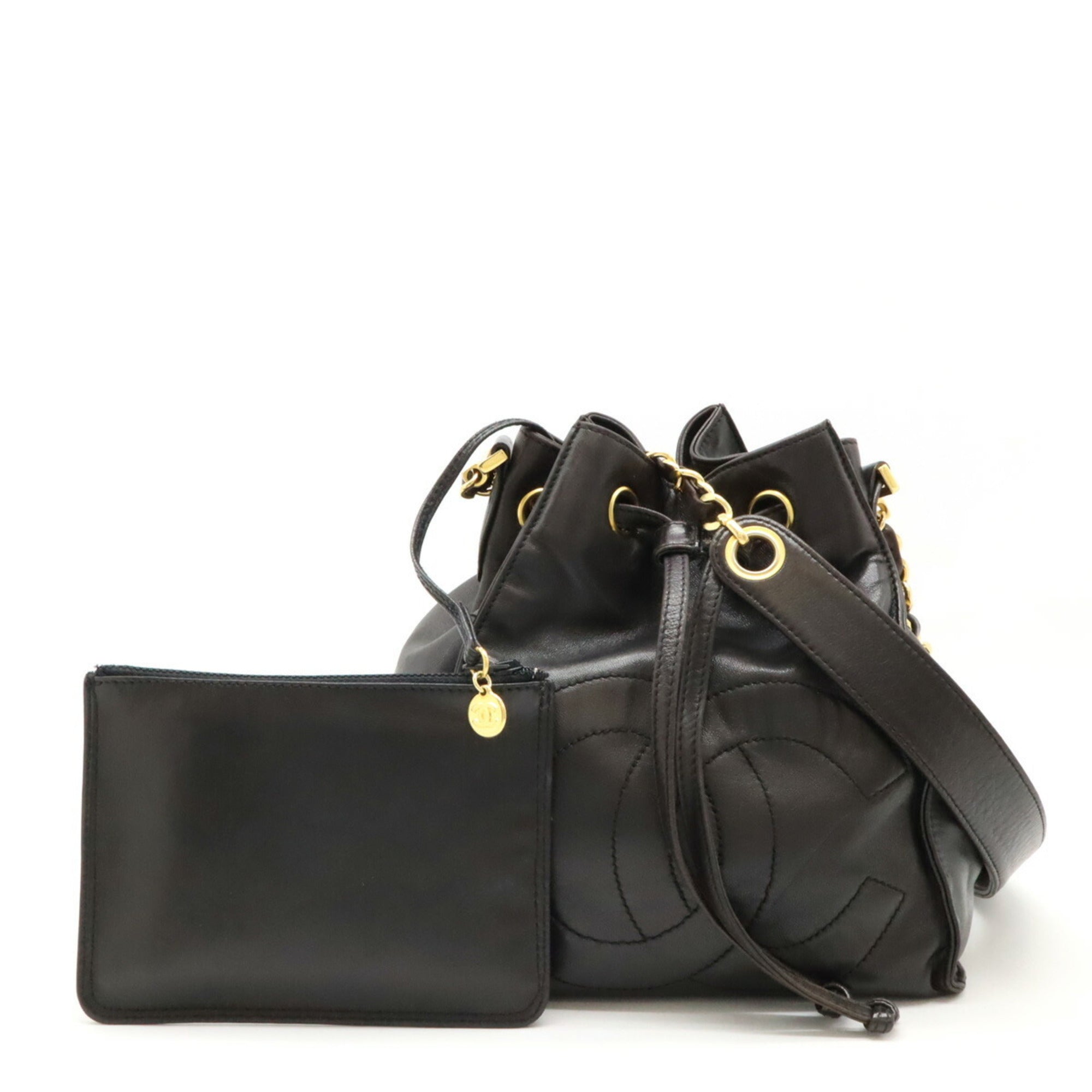 Chanel Black Leather Shoulder Bag (Pre-Owned)