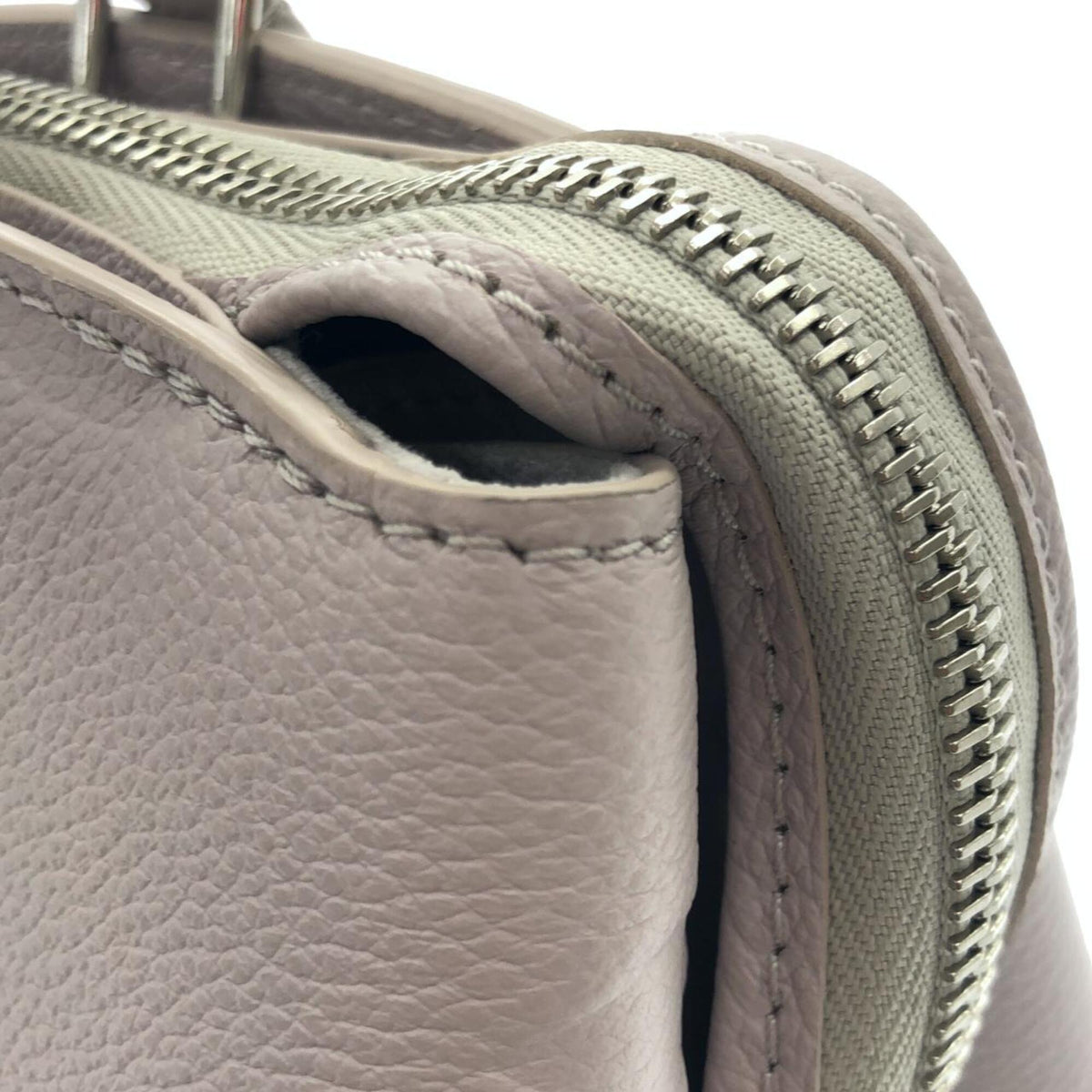Louis Vuitton Gray Leather Handbag (Pre-Owned)