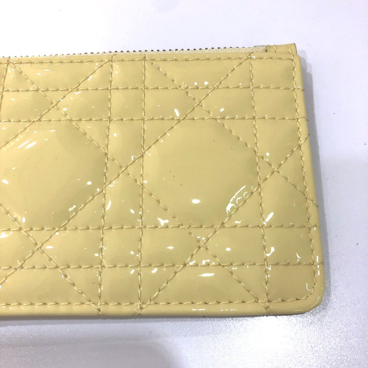 Christian Dior Beige Patent Leather Coin Purse/Coin Case (Pre-Owned)