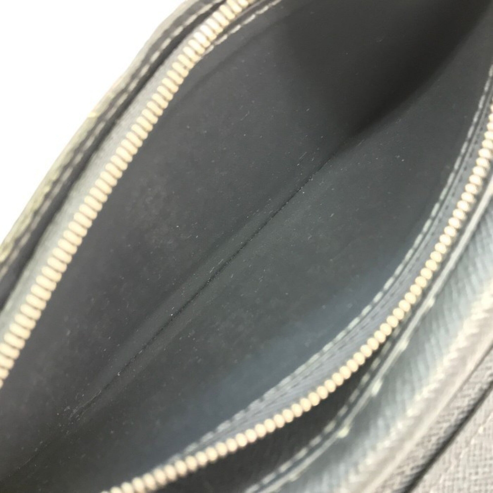 Louis Vuitton Epi Noir Long Wallet (Bi-Fold) (Pre-Owned)