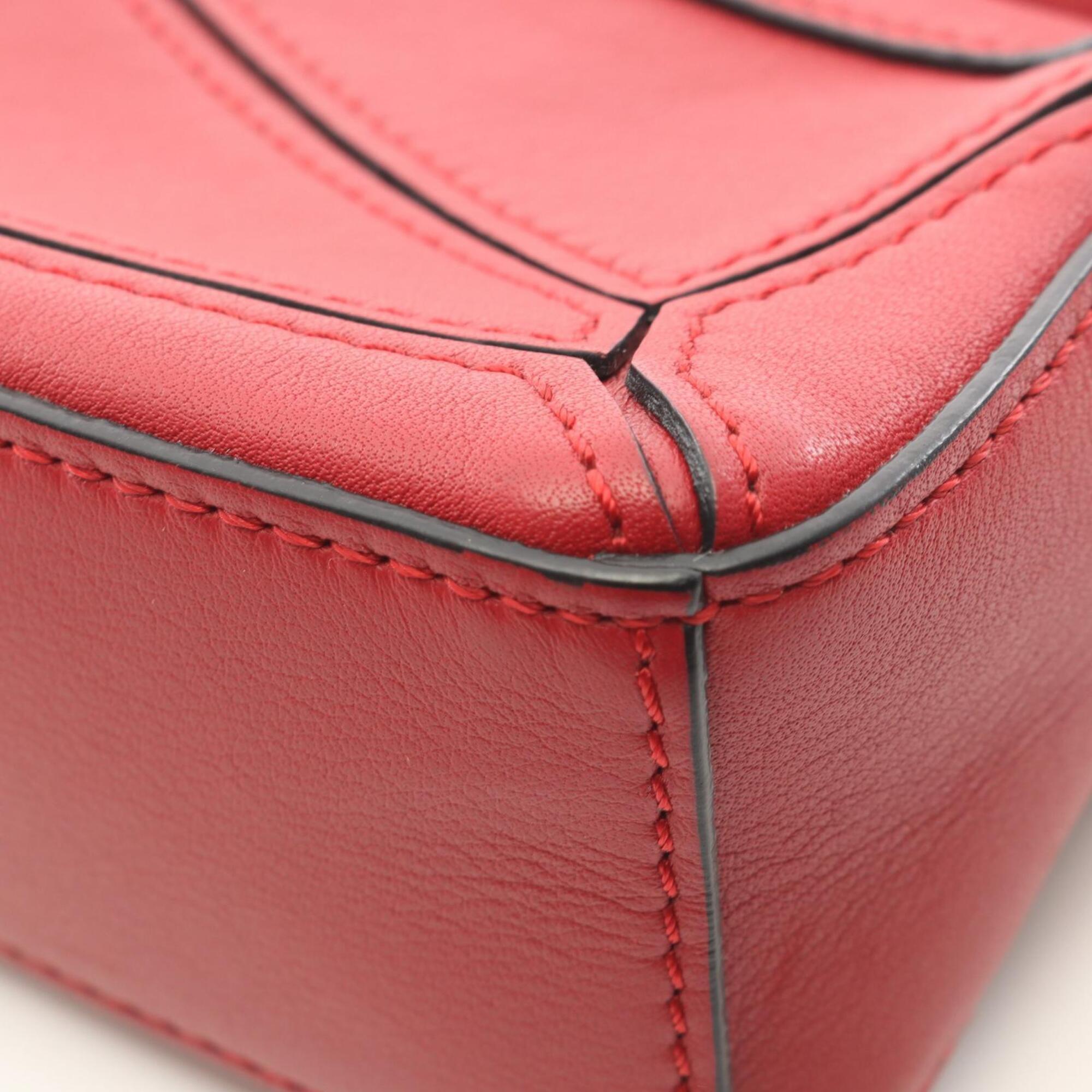 Loewe Red Color Leather Handbag (Pre-Owned)