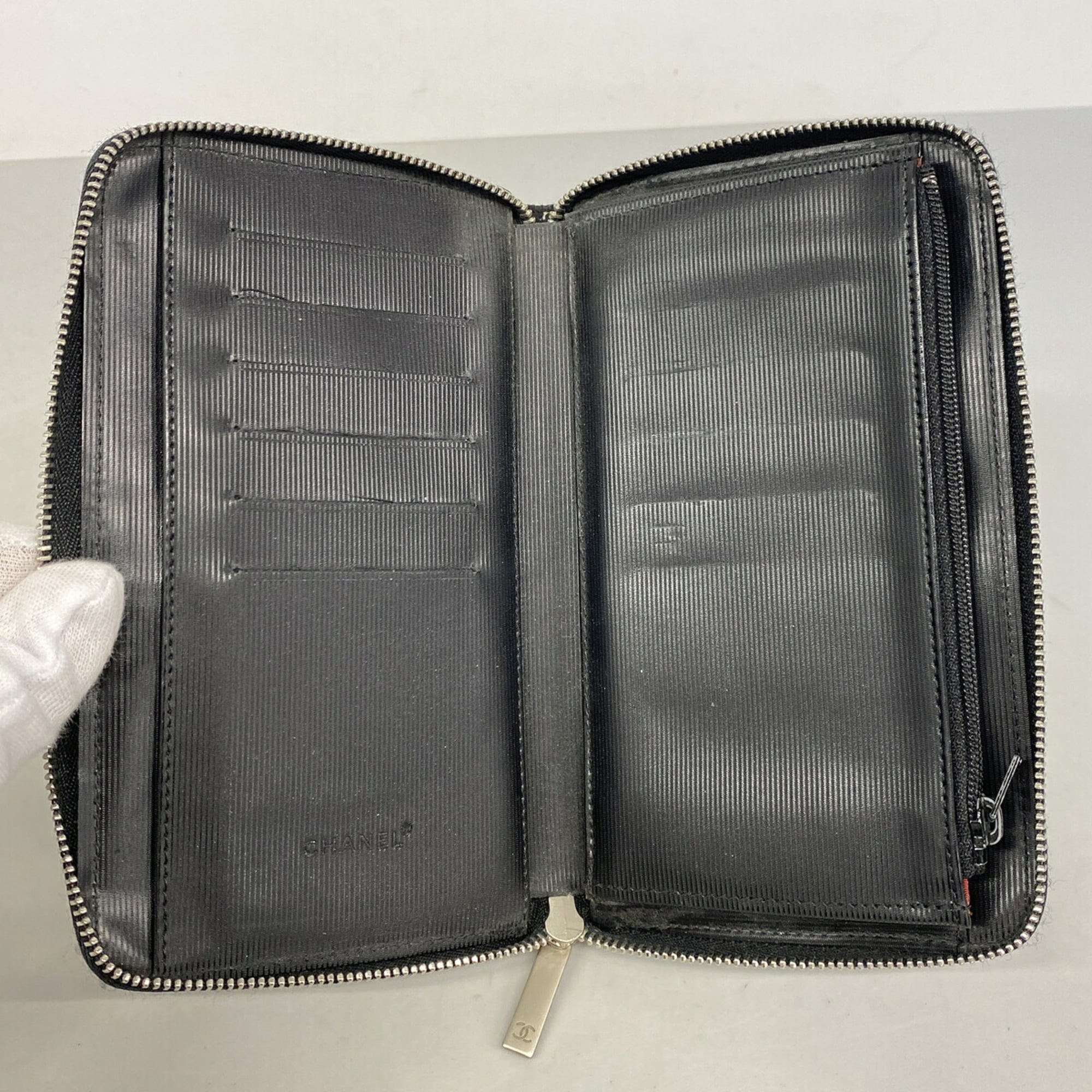 Chanel Black Nylon Wallet (Bi-Fold) (Pre-Owned)