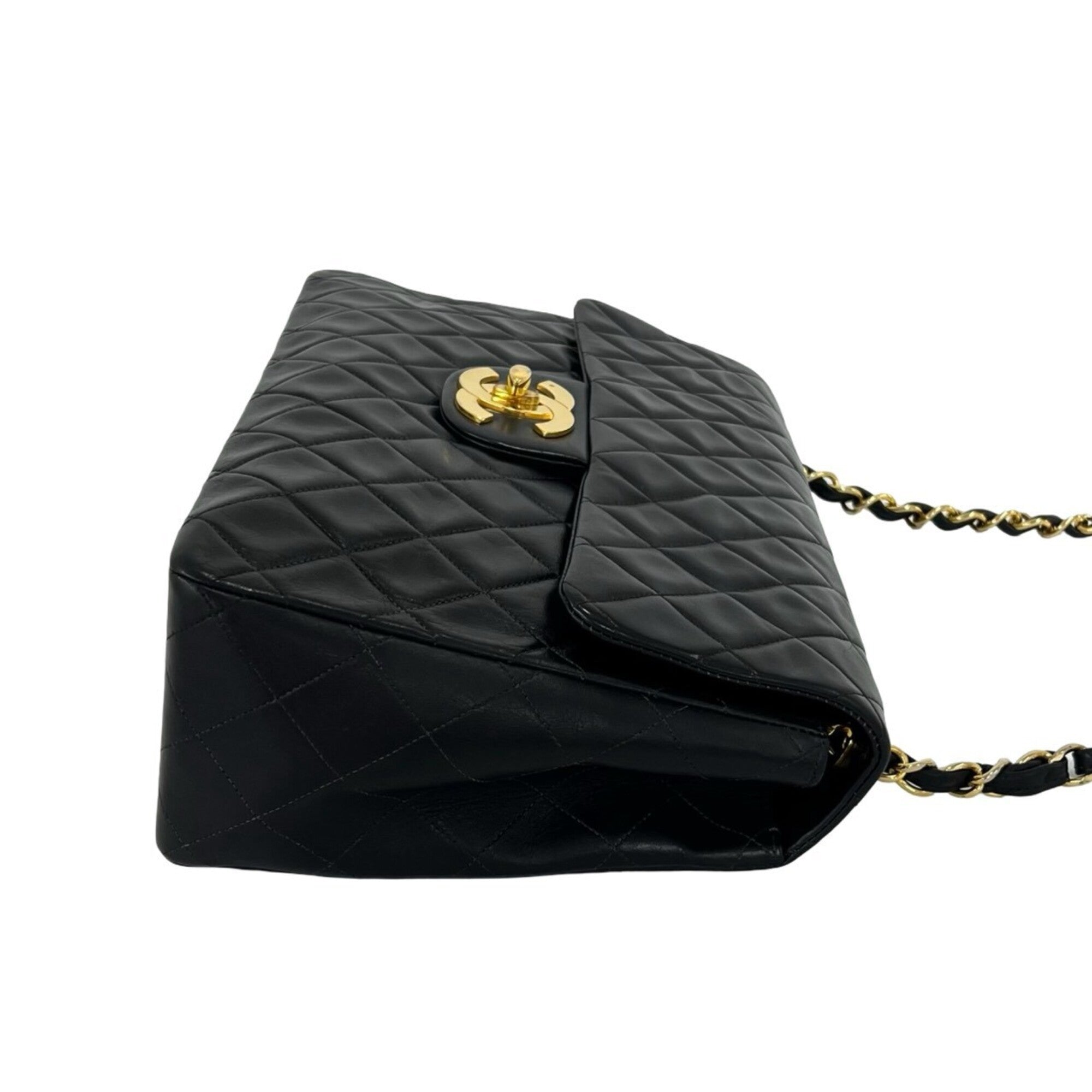 Chanel Black Leather Shoulder Bag (Pre-Owned)