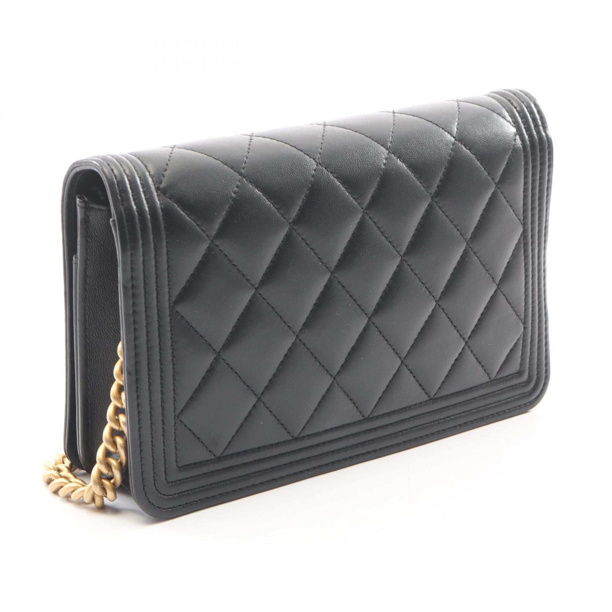 Chanel Black Leather Handbag Shoulder Bag (Pre-Owned)