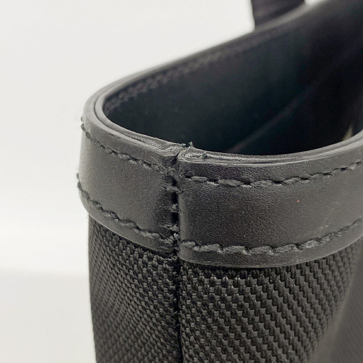Gucci Black Nylon Tote Bag (Pre-Owned)