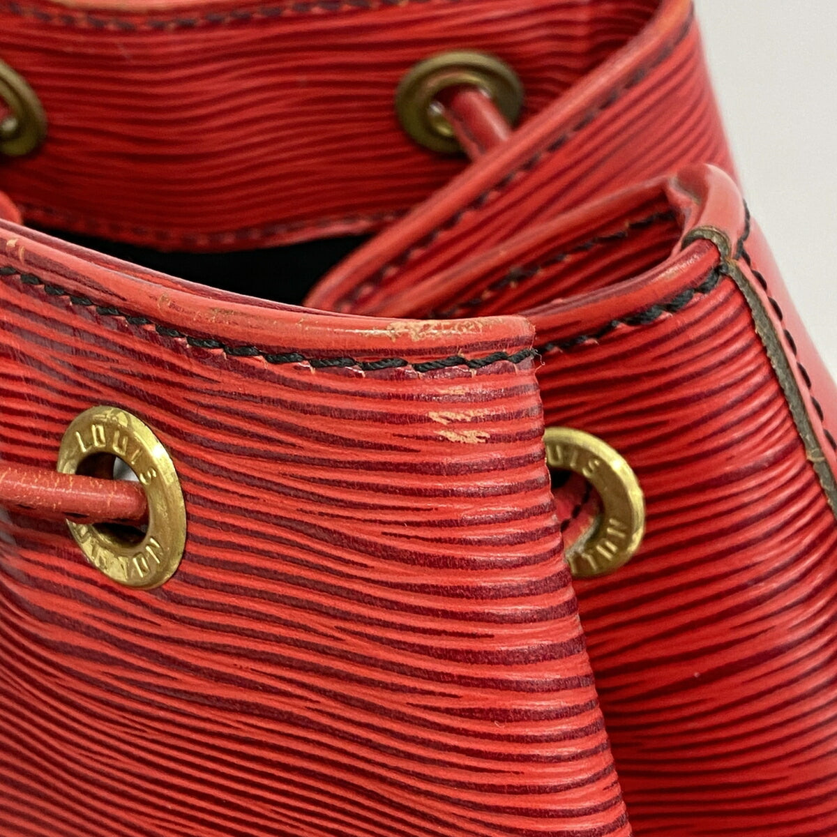 Louis Vuitton Castilian Red Shoulder Bag (Pre-Owned)