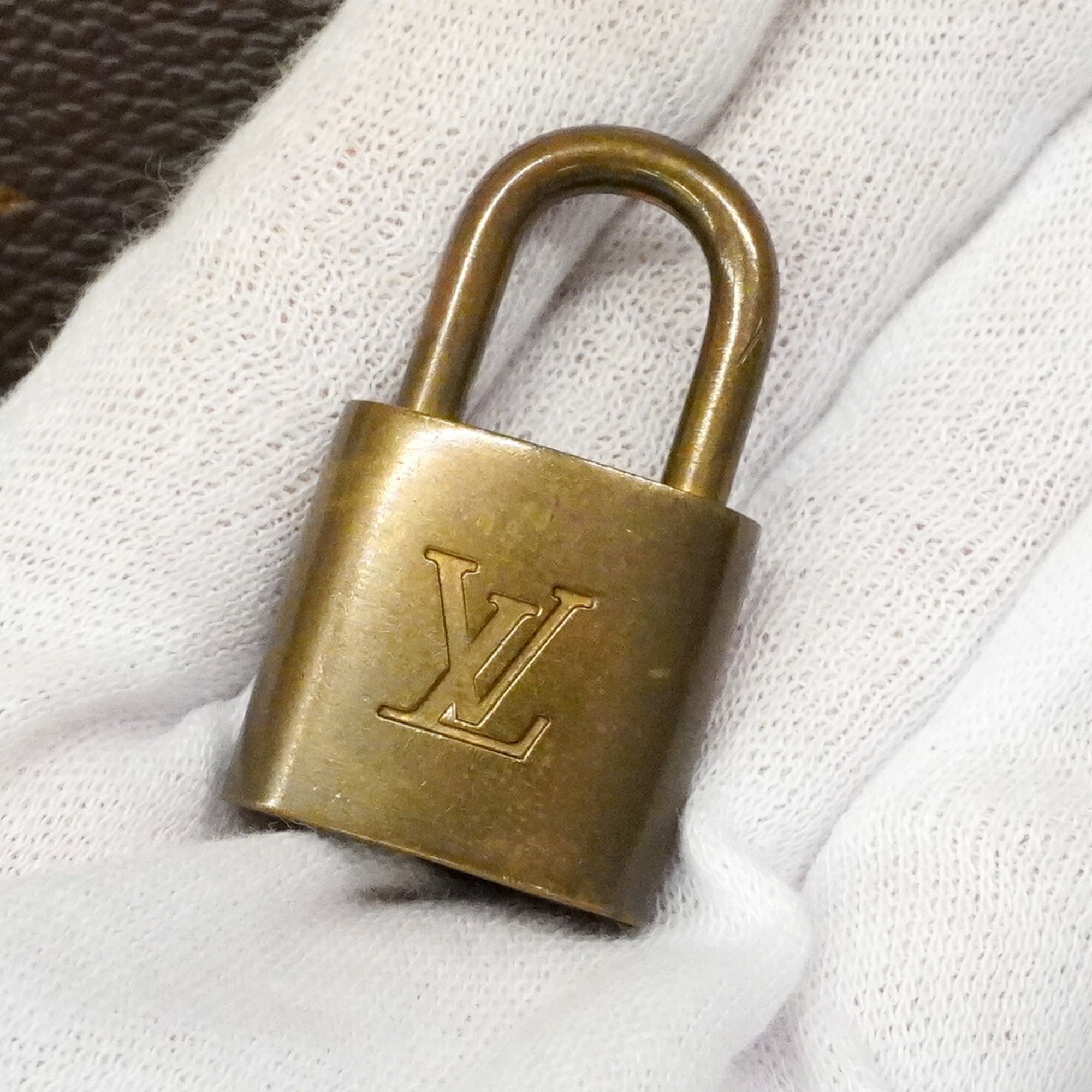 Louis Vuitton Brown Handbag (Pre-Owned)