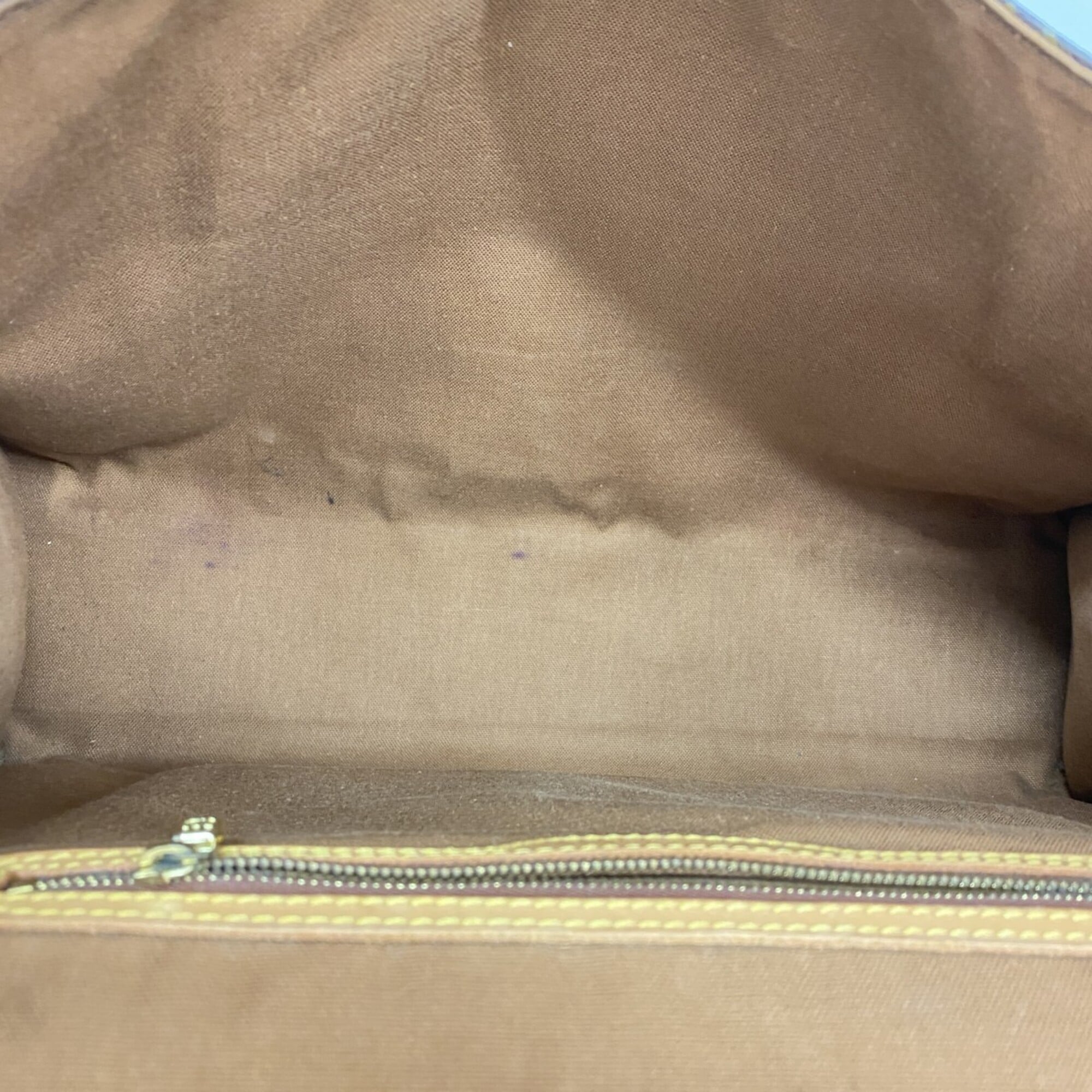 Louis Vuitton Brown Handbag (Pre-Owned)