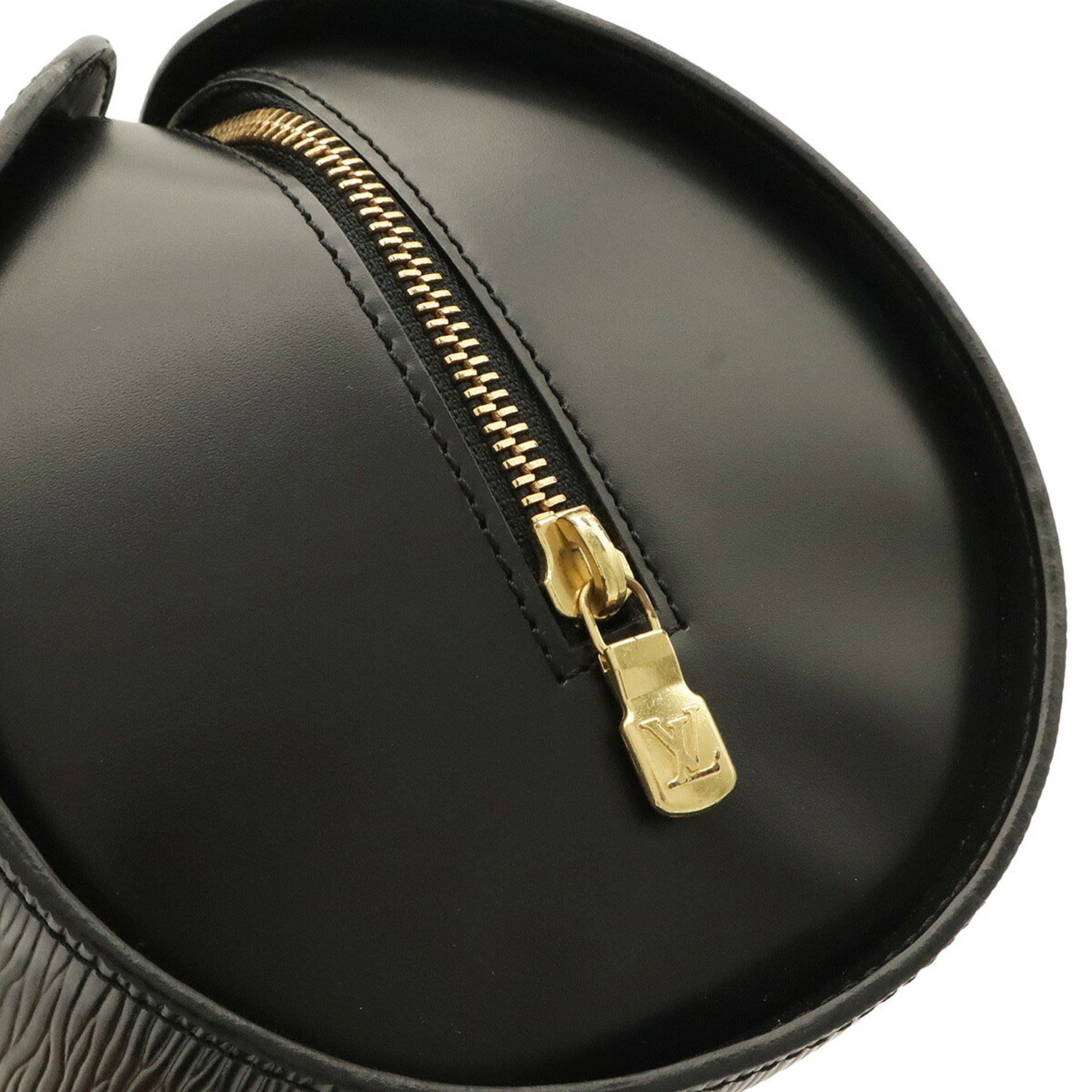 Louis Vuitton Noir Epi Leather Handbag Shoulder Bag (Pre-Owned)