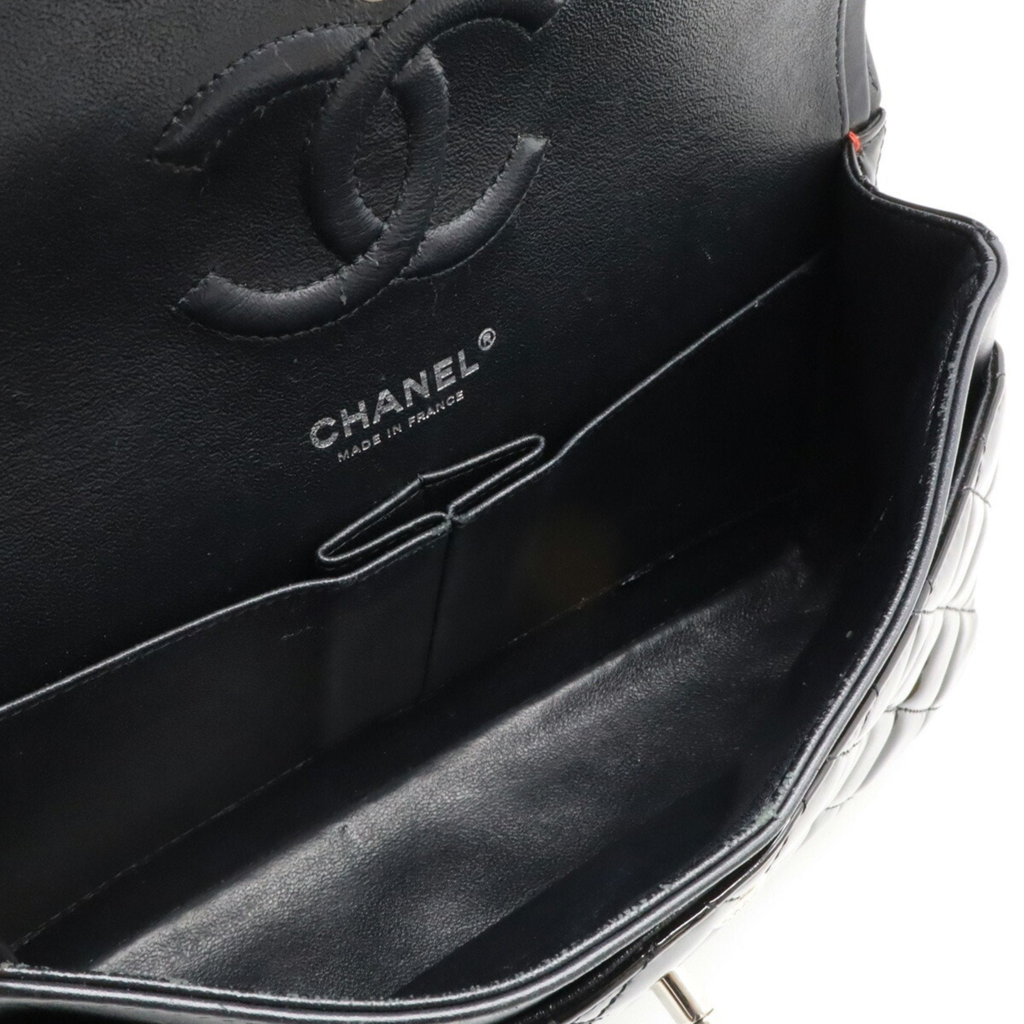 Chanel Black Red Color Patent Leather Shoulder Bag (Pre-Owned)