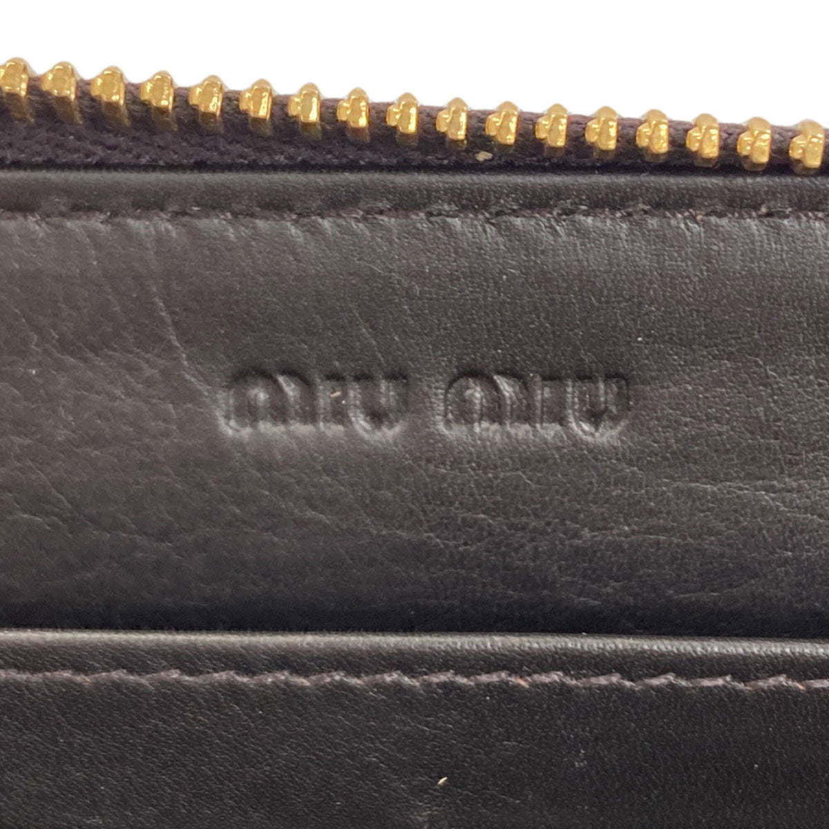 Miu Miu Black Leather Long Wallet (Bi-Fold) (Pre-Owned)