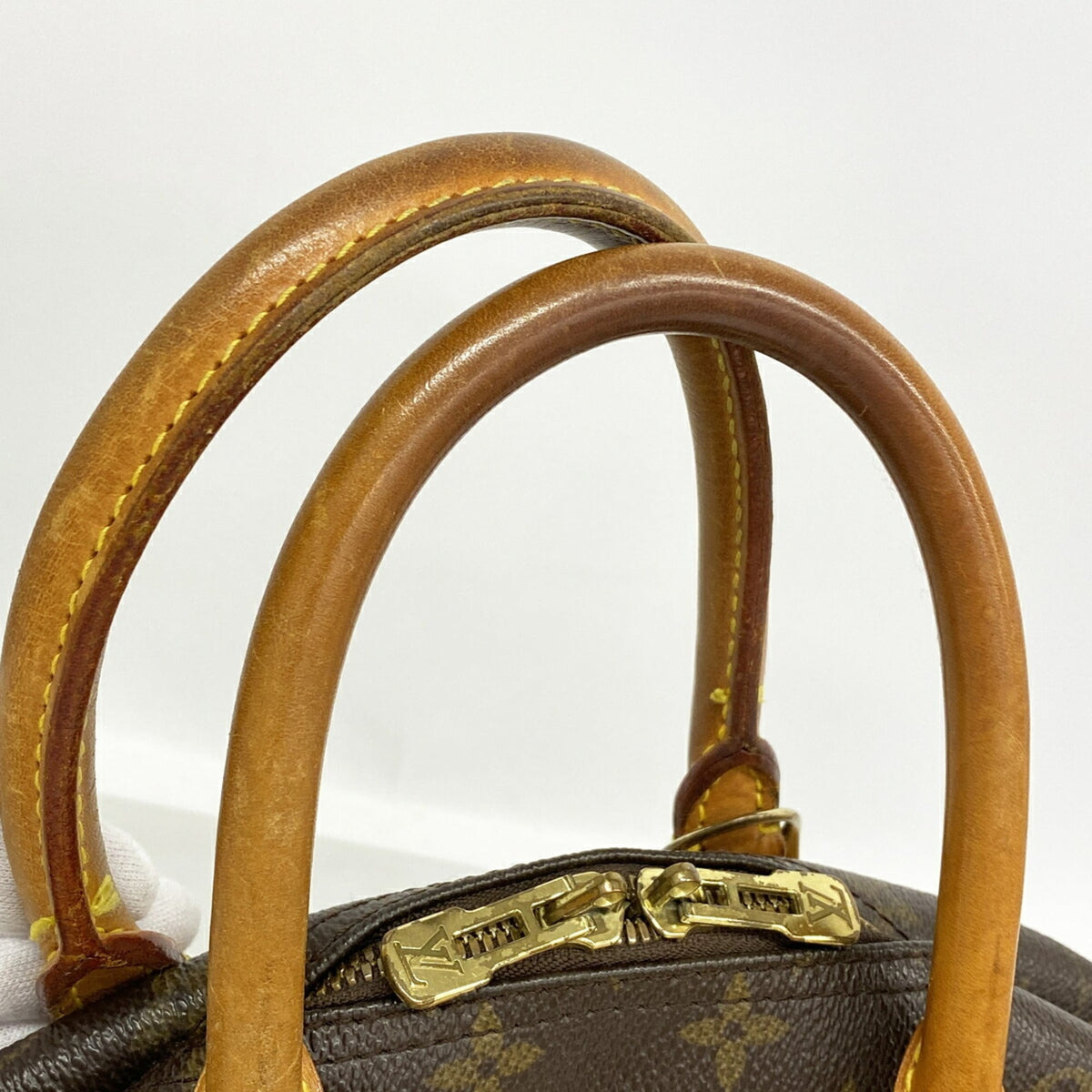 Louis Vuitton Brown Handbag (Pre-Owned)