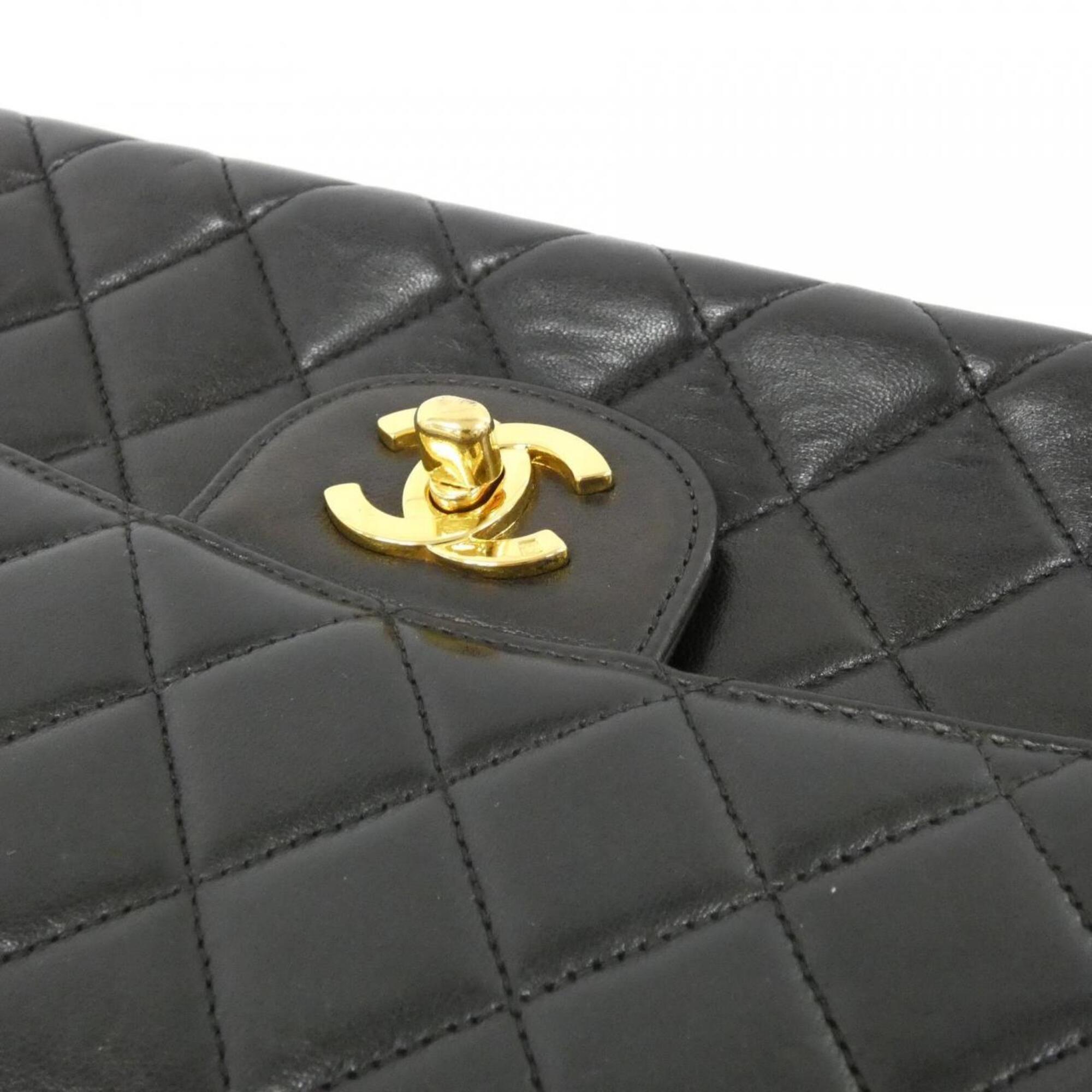 Chanel Black Leather Shoulder Bag (Pre-Owned)