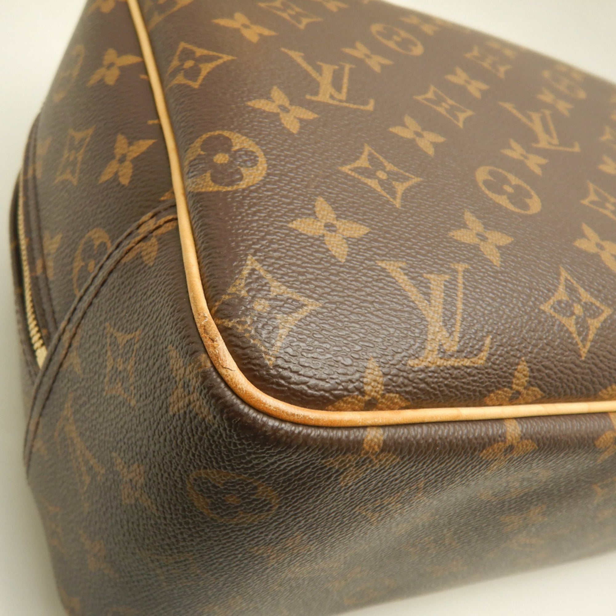 Louis Vuitton Brown Monogram Monogram Handbag (Pre-Owned)