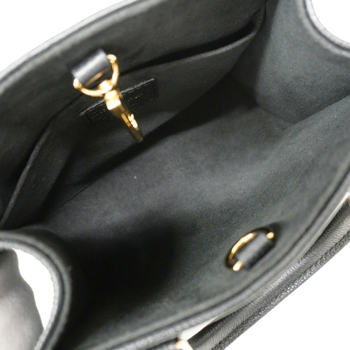 Louis Vuitton Noir Handbag (Pre-Owned)