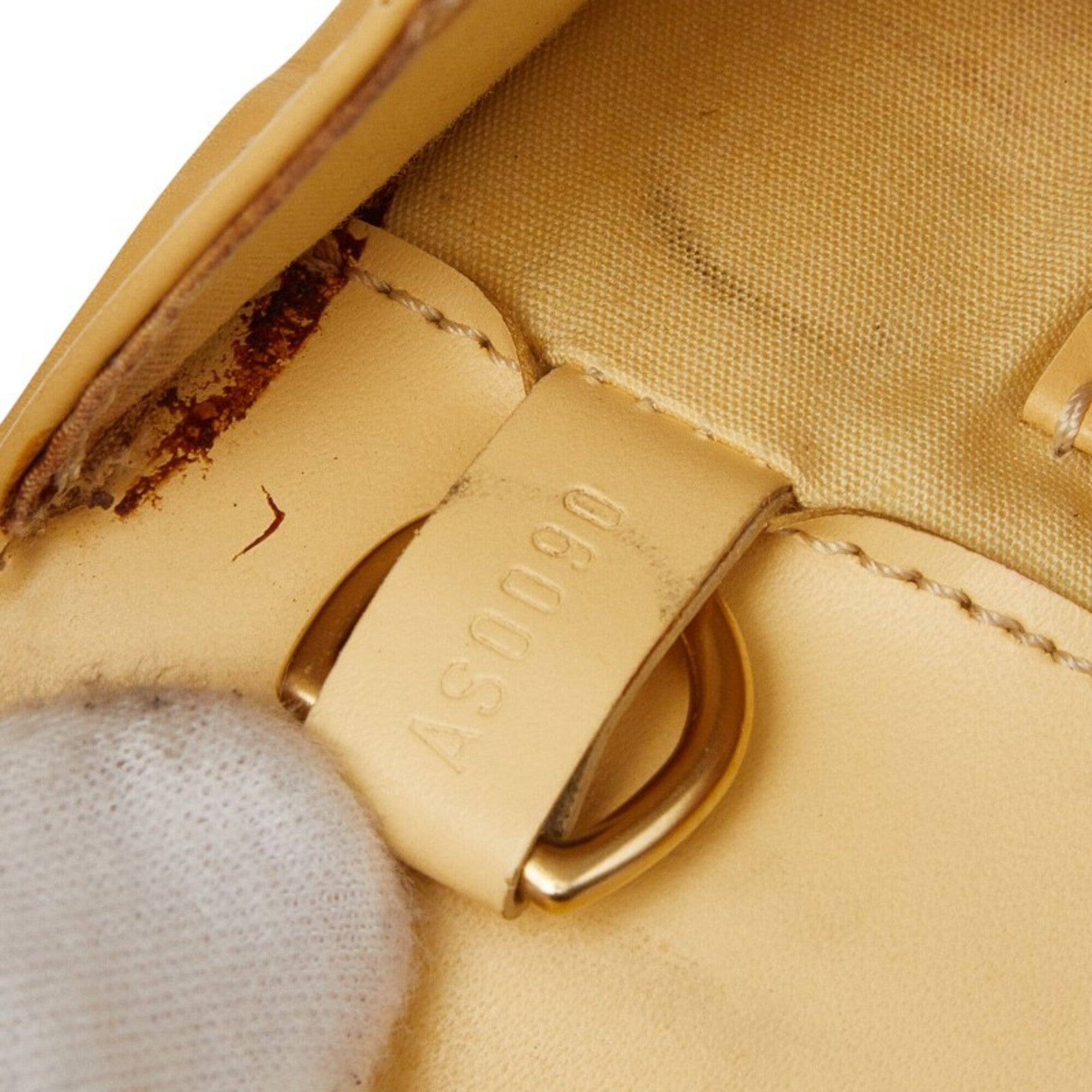 Louis Vuitton Vanilla Yellow Leather Shoulder Bag (Pre-Owned)