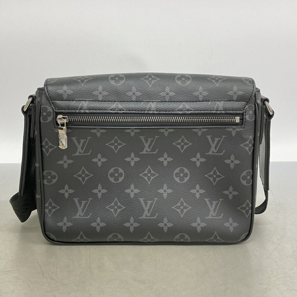 Louis Vuitton Black Shoulder Bag (Pre-Owned)