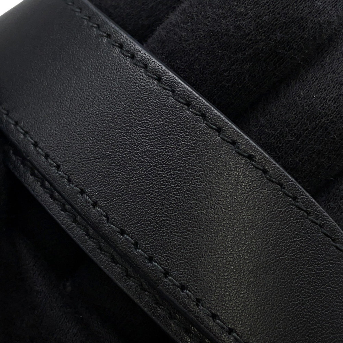 Christian Dior Black Leather Handbag (Pre-Owned)