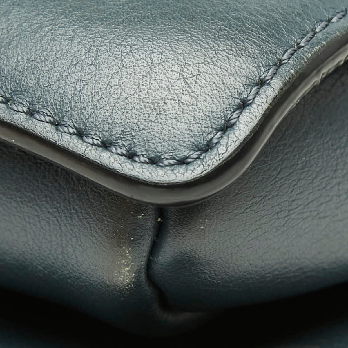Chloé Gray Leather Shoulder Bag (Pre-Owned)