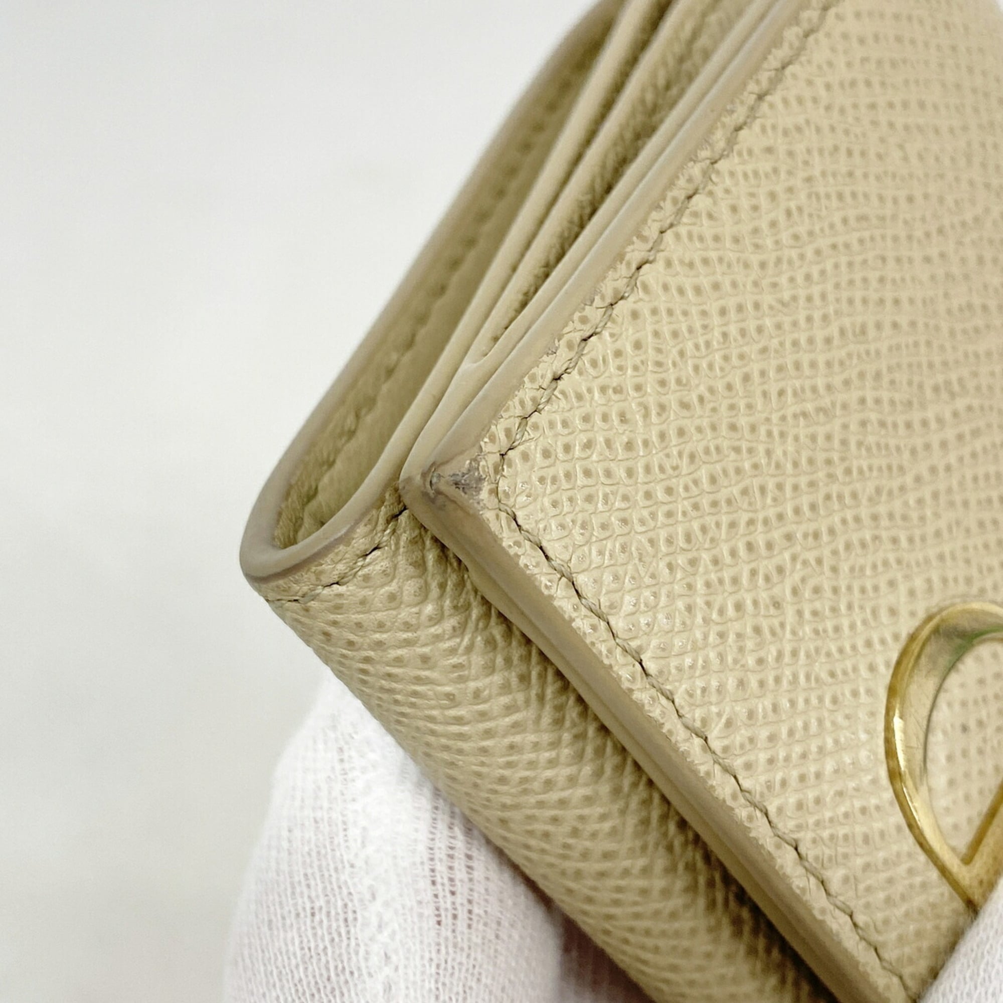 Christian Dior Beige Leather Wallet (Tri-Fold) (Pre-Owned)