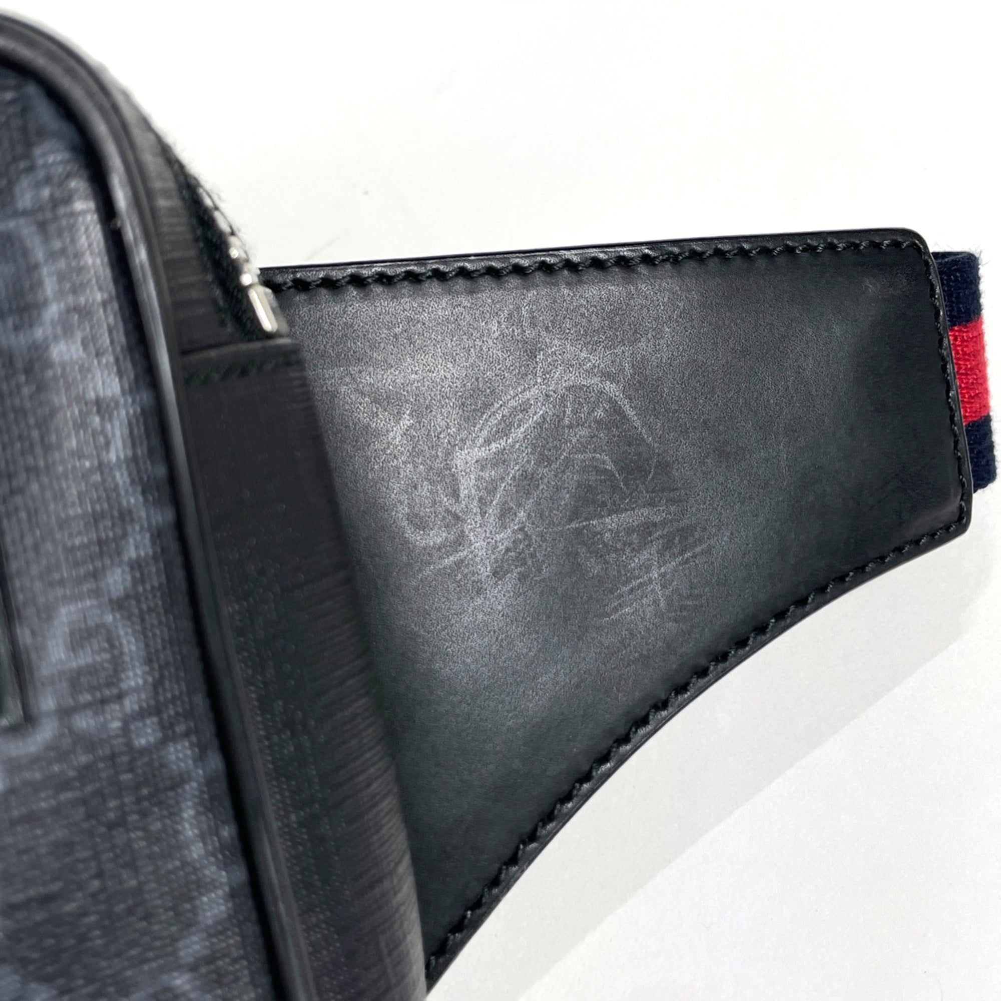 Gucci Black Coated Canvas Sling Bag (Pre-Owned)