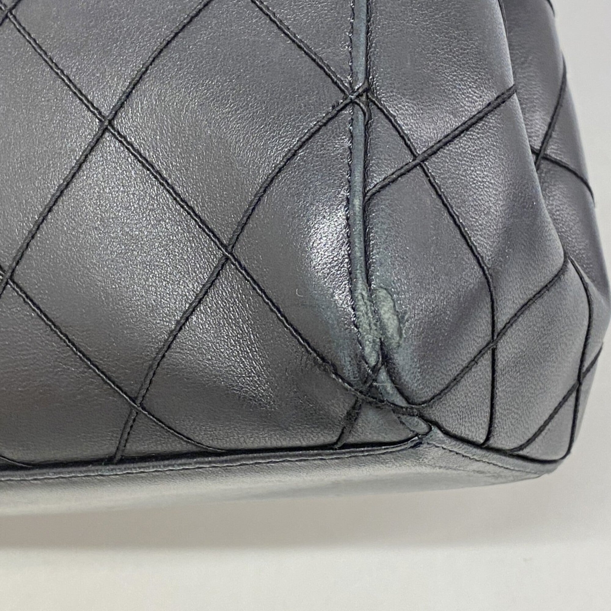 Chanel Black Leather Tote Bag (Pre-Owned)
