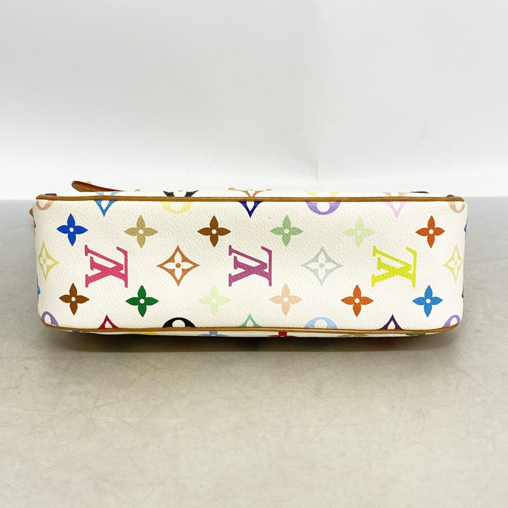 Louis Vuitton Blanc Shoulder Bag (Pre-Owned)