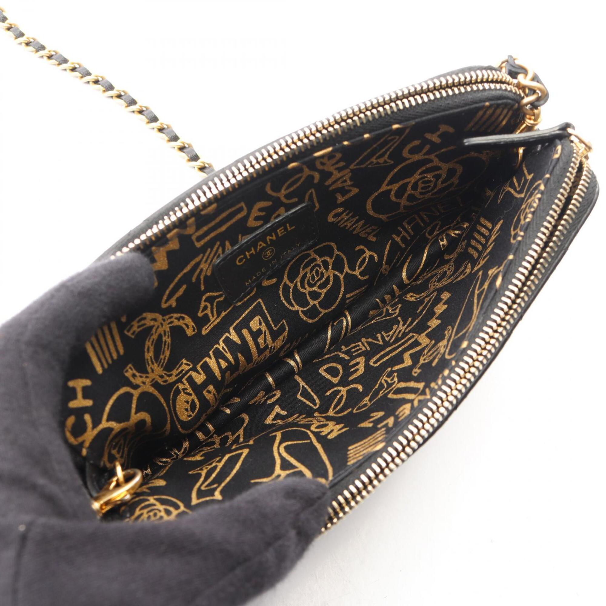 Chanel Black Leather Handbag Shoulder Bag (Pre-Owned)