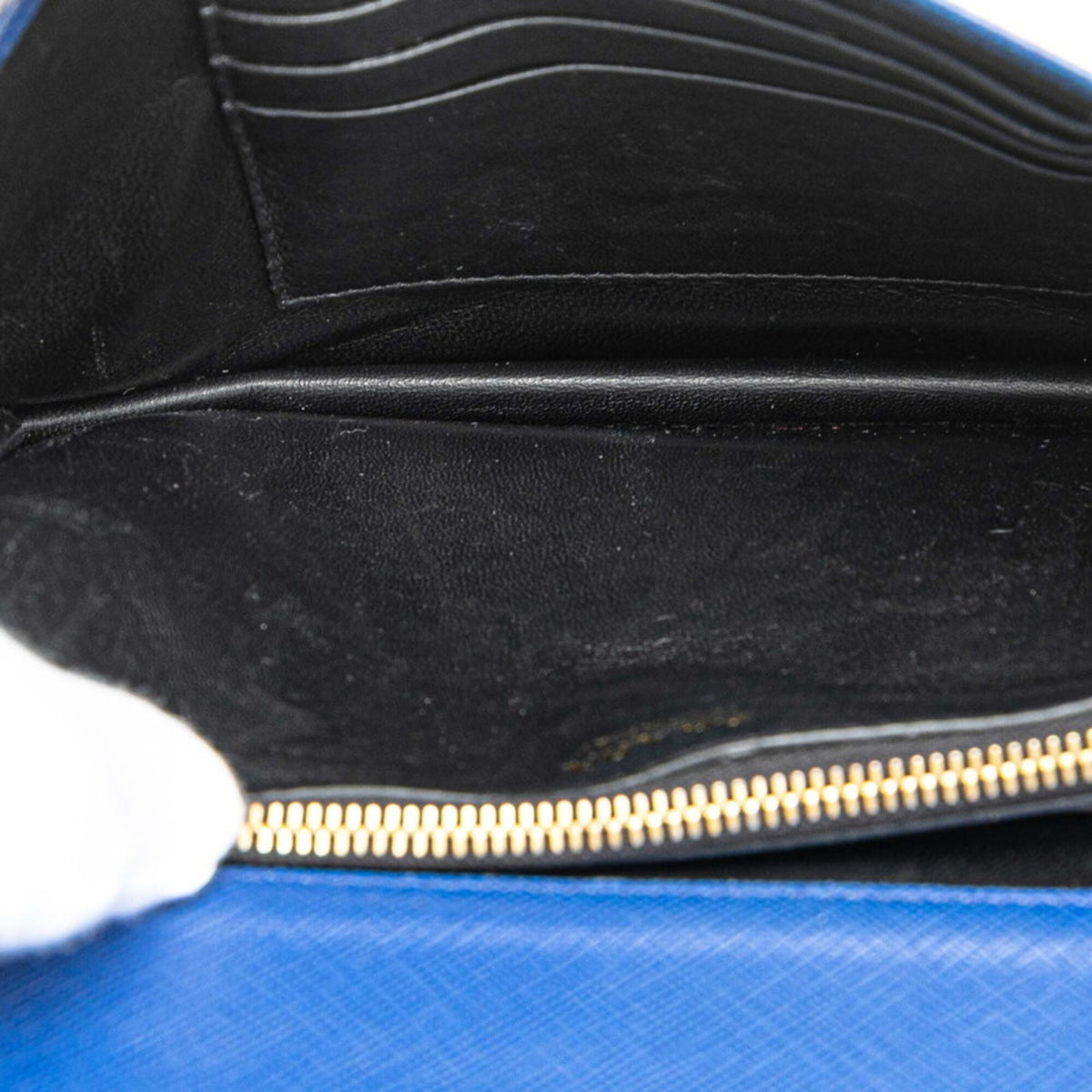 Prada Blue Saffiano Handbag (Pre-Owned)