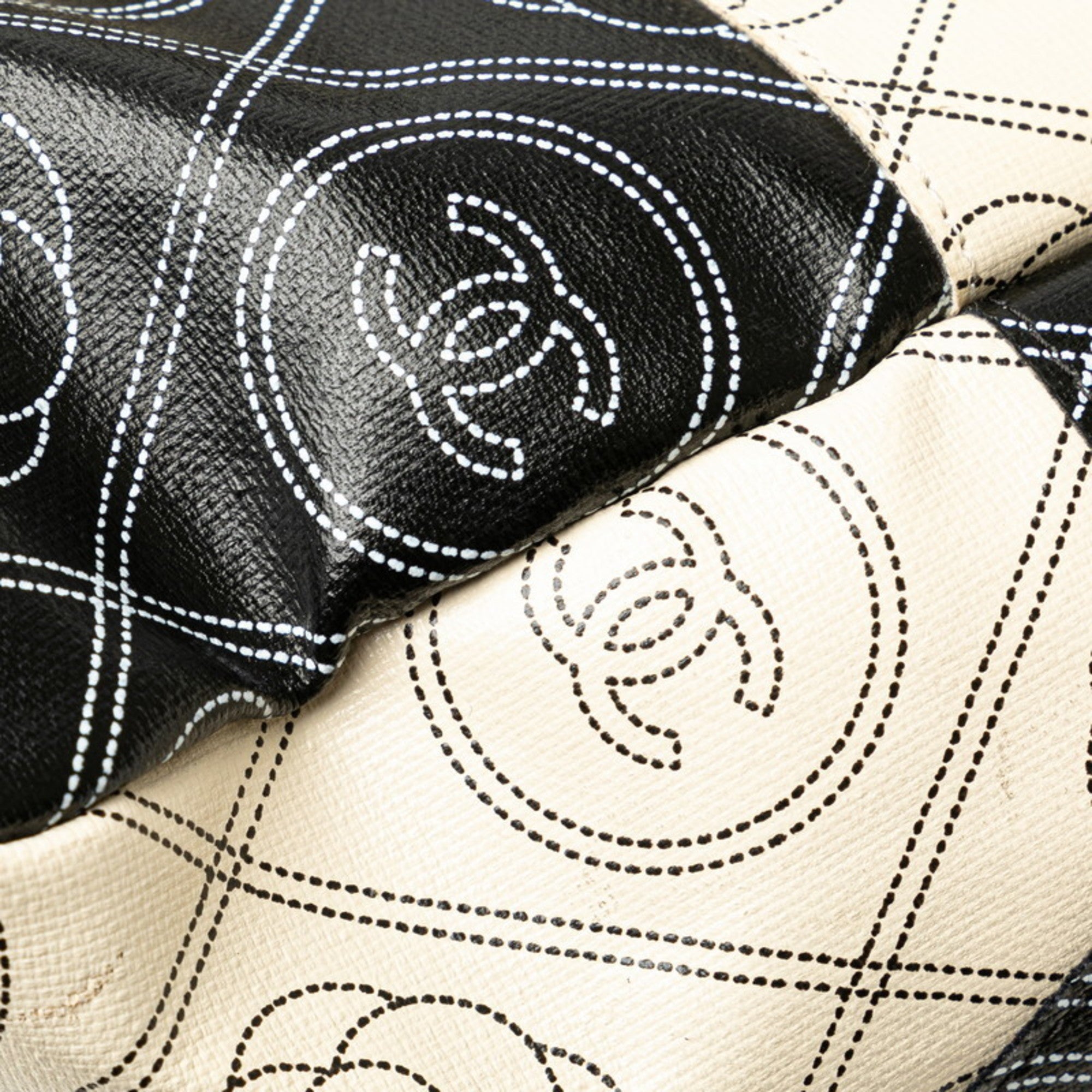 Chanel Black White Leather Handbag Tote Bag (Pre-Owned)