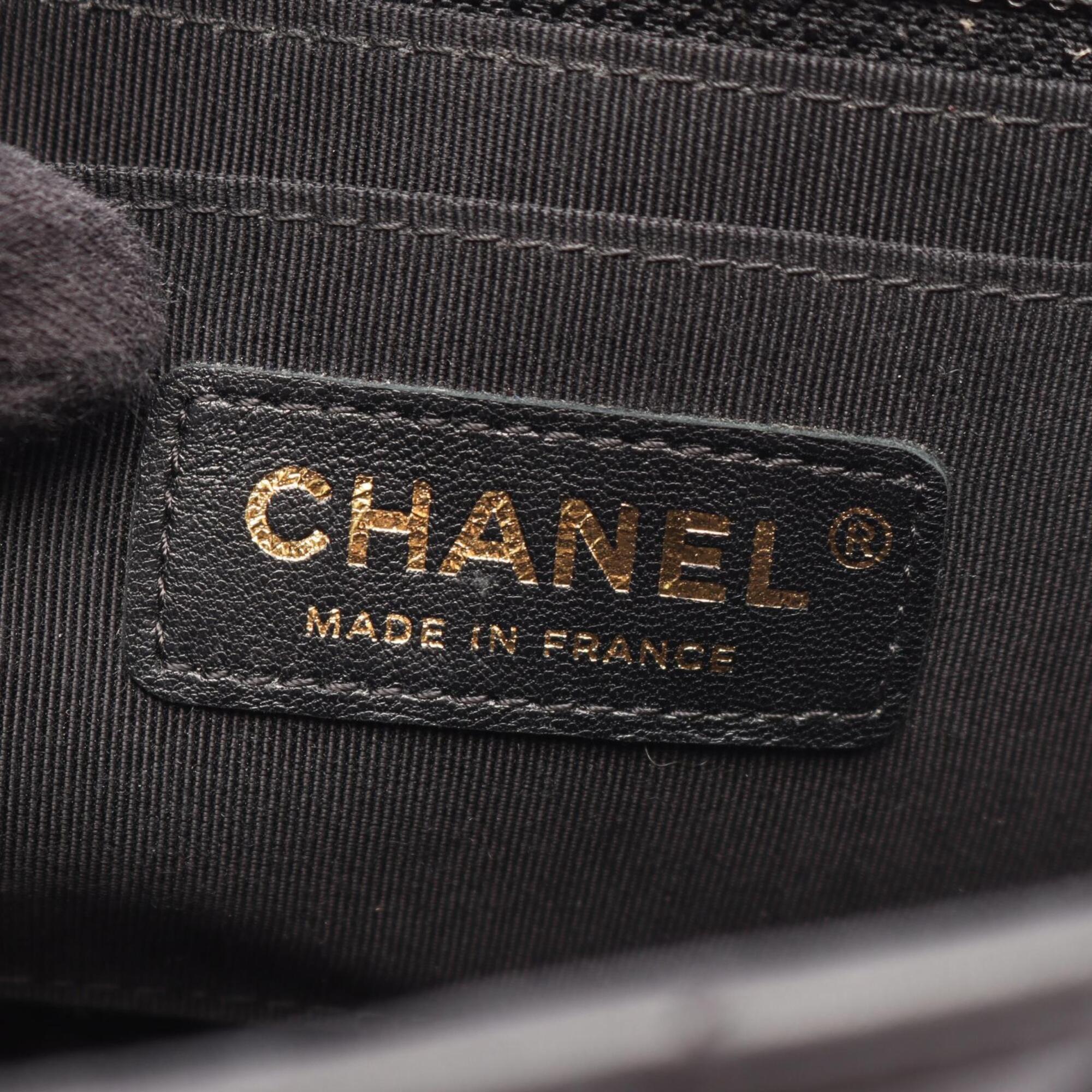 Chanel Black Leather Handbag Shoulder Bag (Pre-Owned)