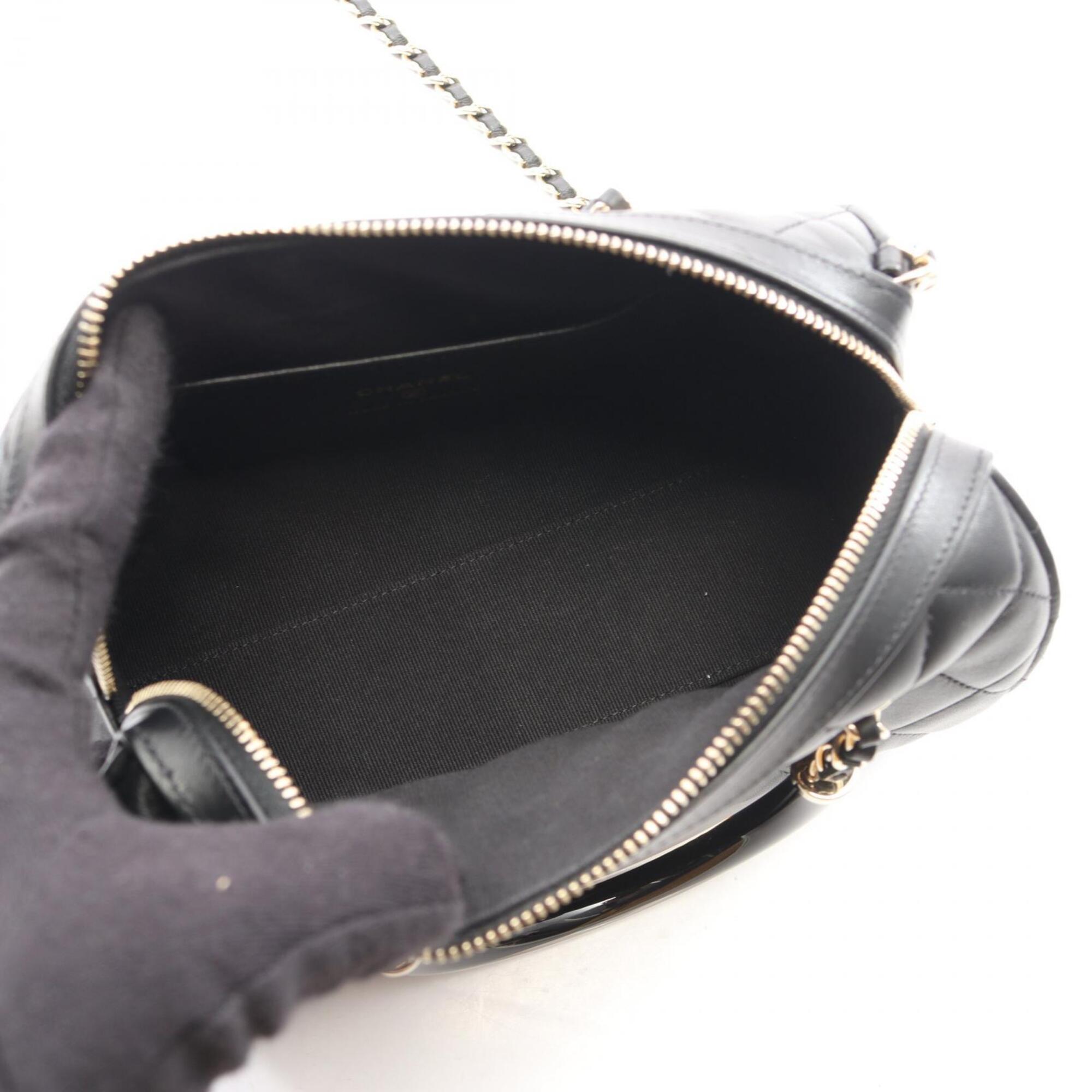 Chanel Black Leather Handbag (Pre-Owned)