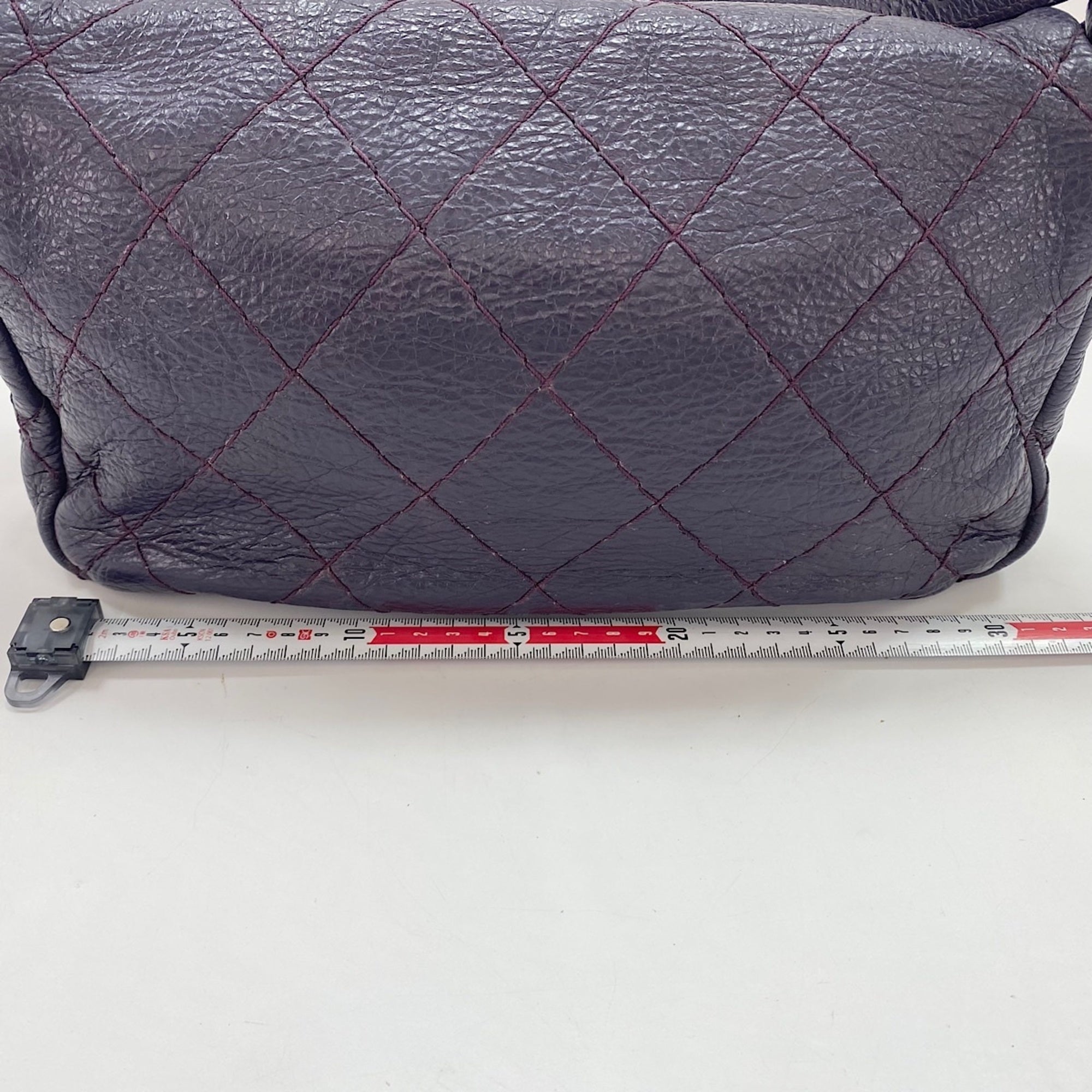 Chanel Purple Shoulder Bag (Pre-Owned)