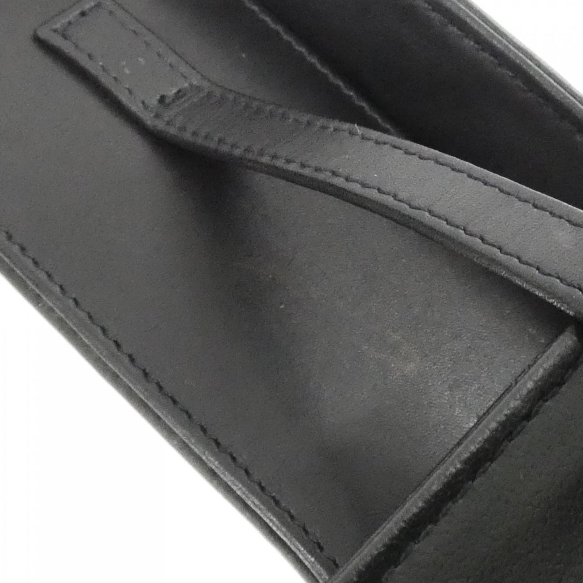 Chanel Black Leather Handbag (Pre-Owned)