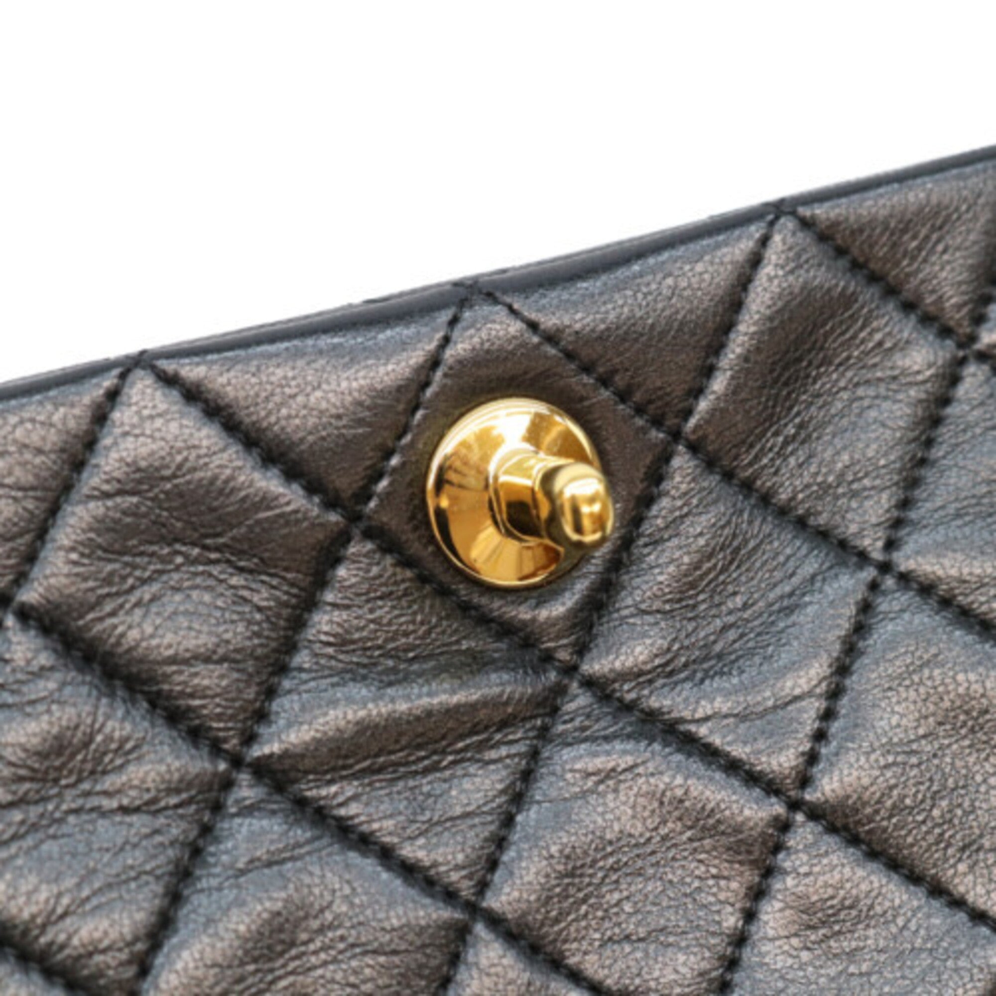 Chanel Black Leather Shoulder Bag (Pre-Owned)