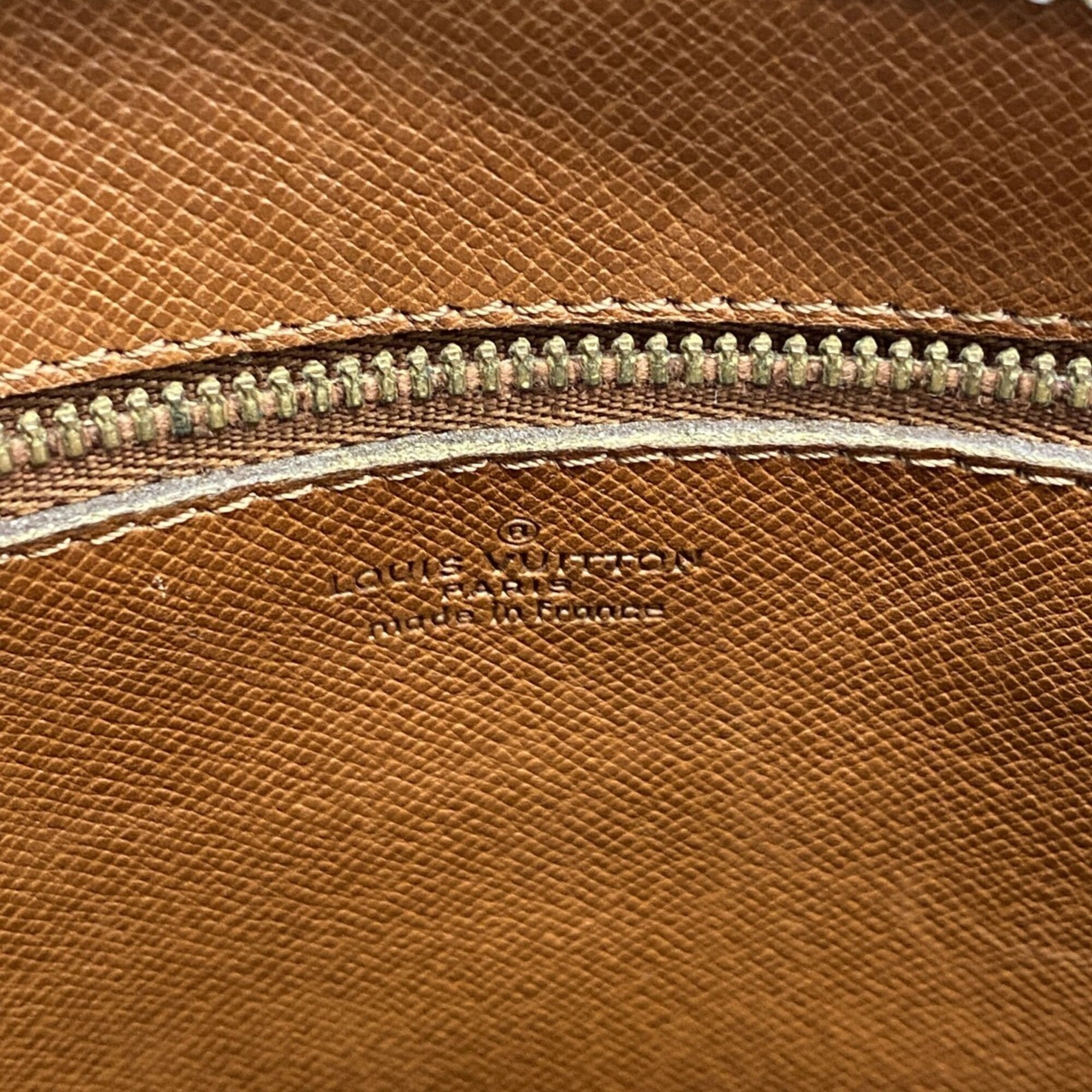 Louis Vuitton Brown Shoulder Bag (Pre-Owned)