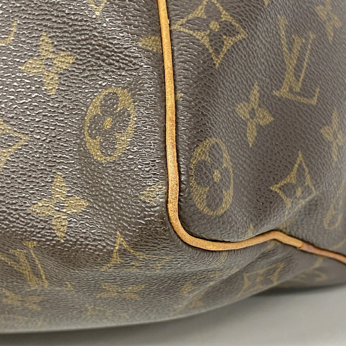 Louis Vuitton Brown Handbag (Pre-Owned)