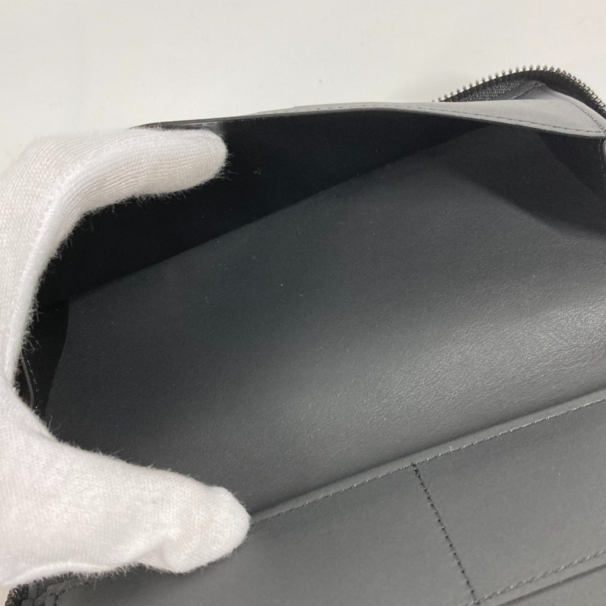 Louis Vuitton Black Leather Long Wallet (Bi-Fold) (Pre-Owned)