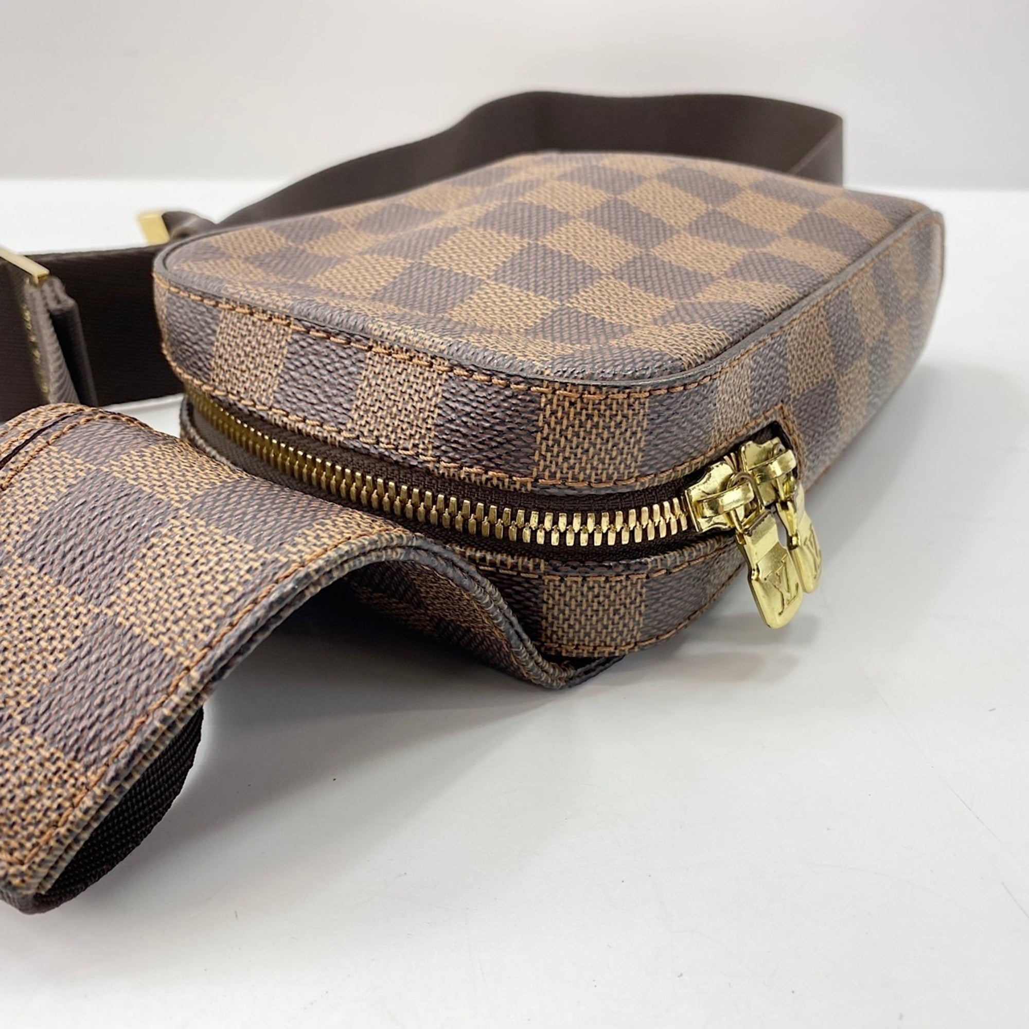 Louis Vuitton Brown Sling Bag (Pre-Owned)