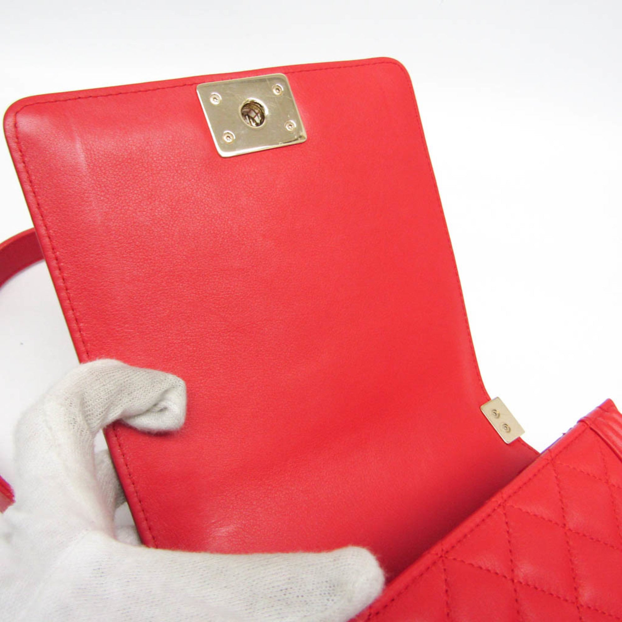Chanel Boy Chanel Red Color Leather Shoulder Bag (Pre-Owned)