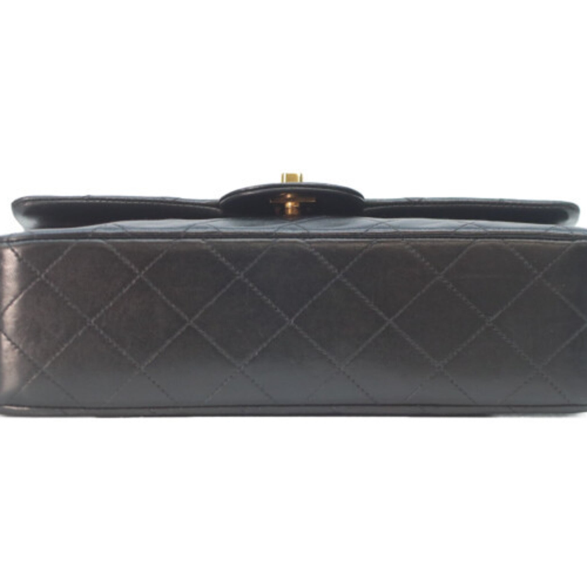 Chanel Black Leather Shoulder Bag (Pre-Owned)