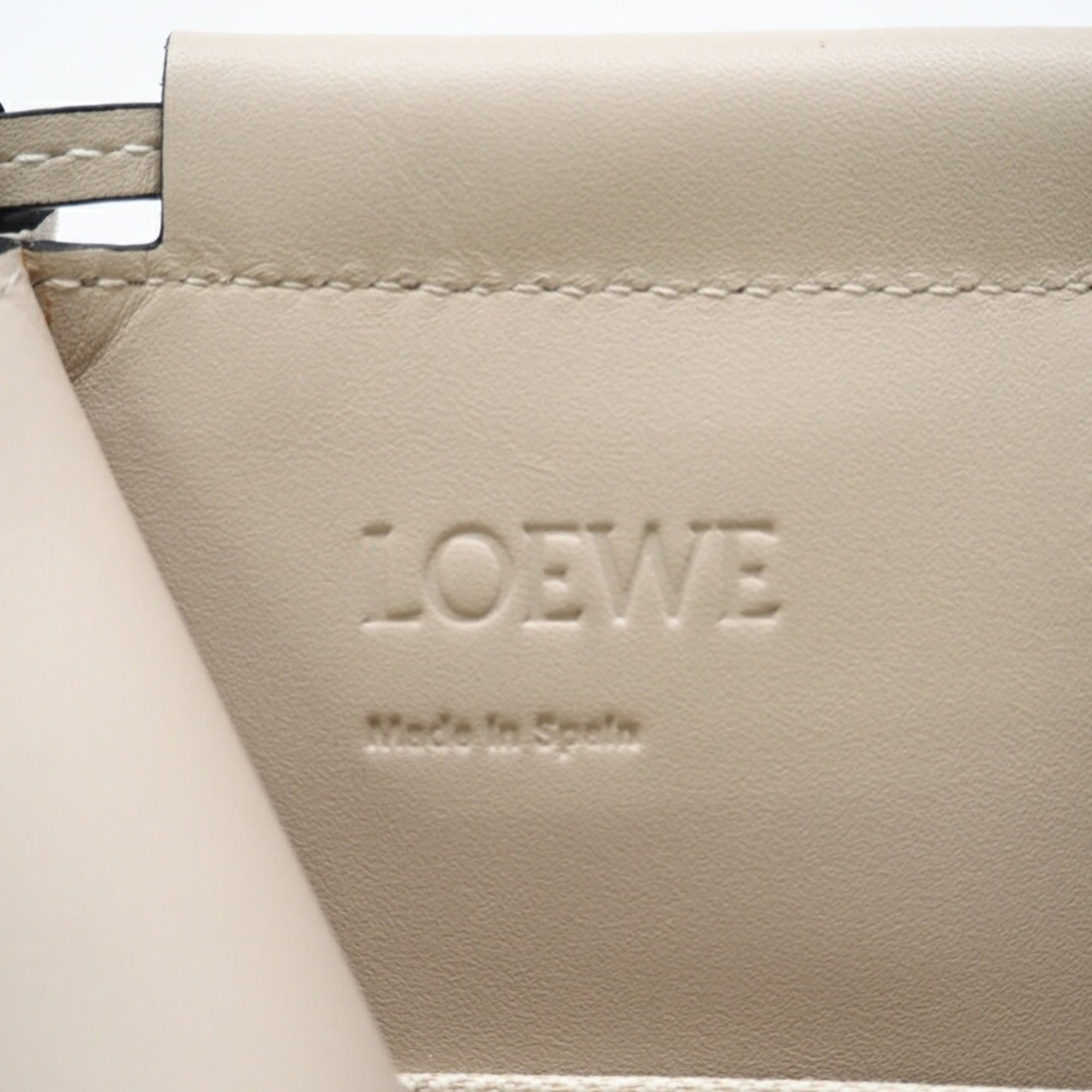 Loewe Beige Leather Tote Bag (Pre-Owned)