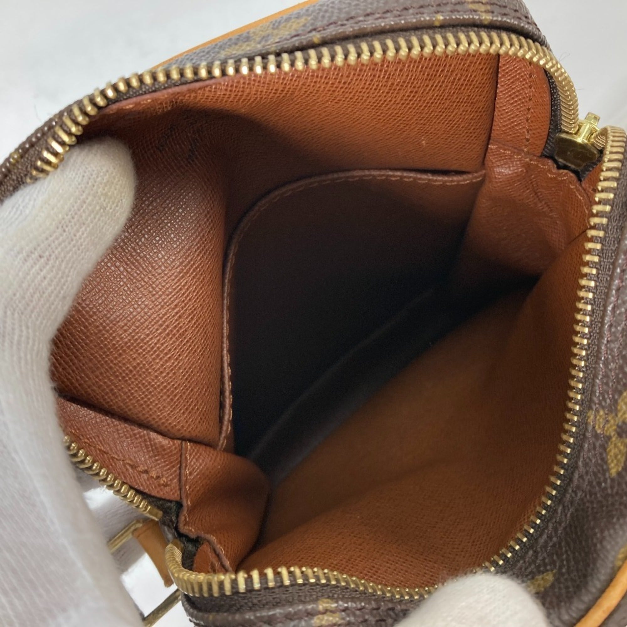 Louis Vuitton Brown Monogram Monogram Pochette Shoulder Bag (Pre-Owned)