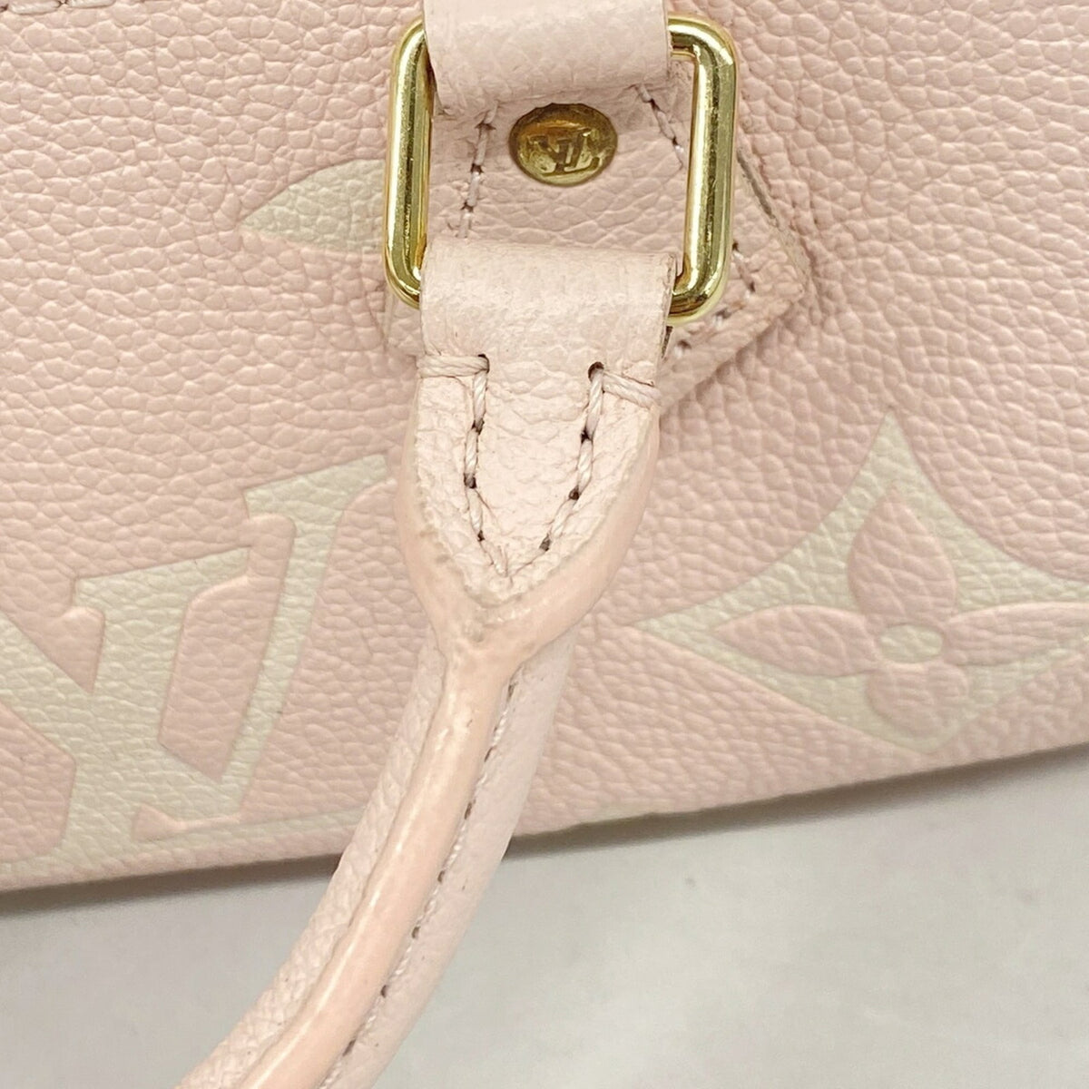 Louis Vuitton Pink Handbag (Pre-Owned)