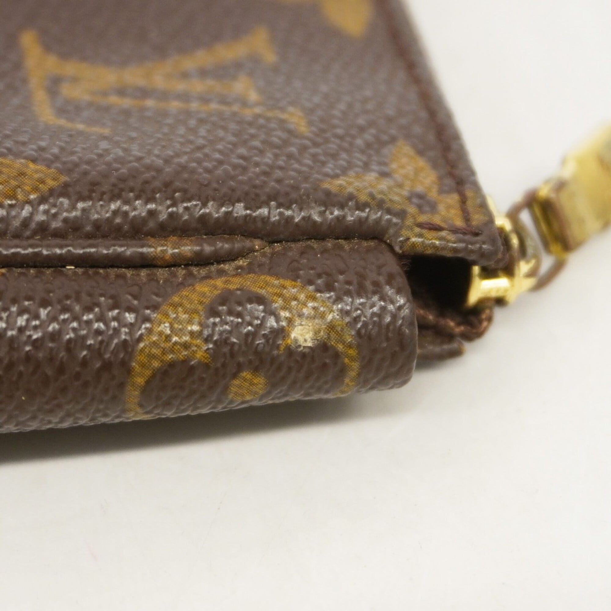 Louis Vuitton Brown Pouch (Pre-Owned)
